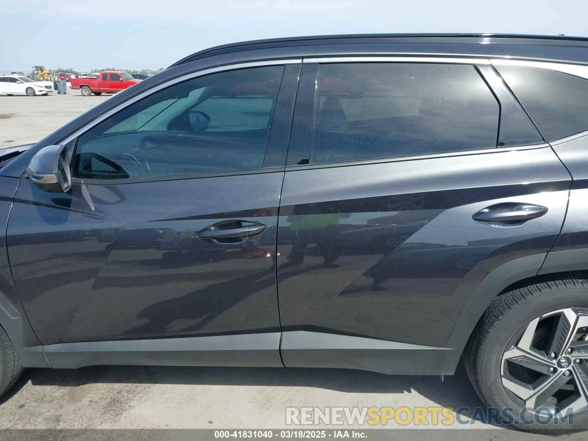 15 Photograph of a damaged car 5NMJE3DE5RH325575 HYUNDAI TUCSON 2024