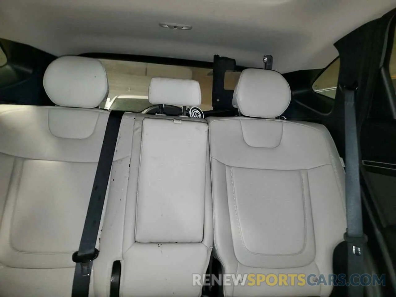 10 Photograph of a damaged car 5NMJE3DE5RH348791 HYUNDAI TUCSON 2024