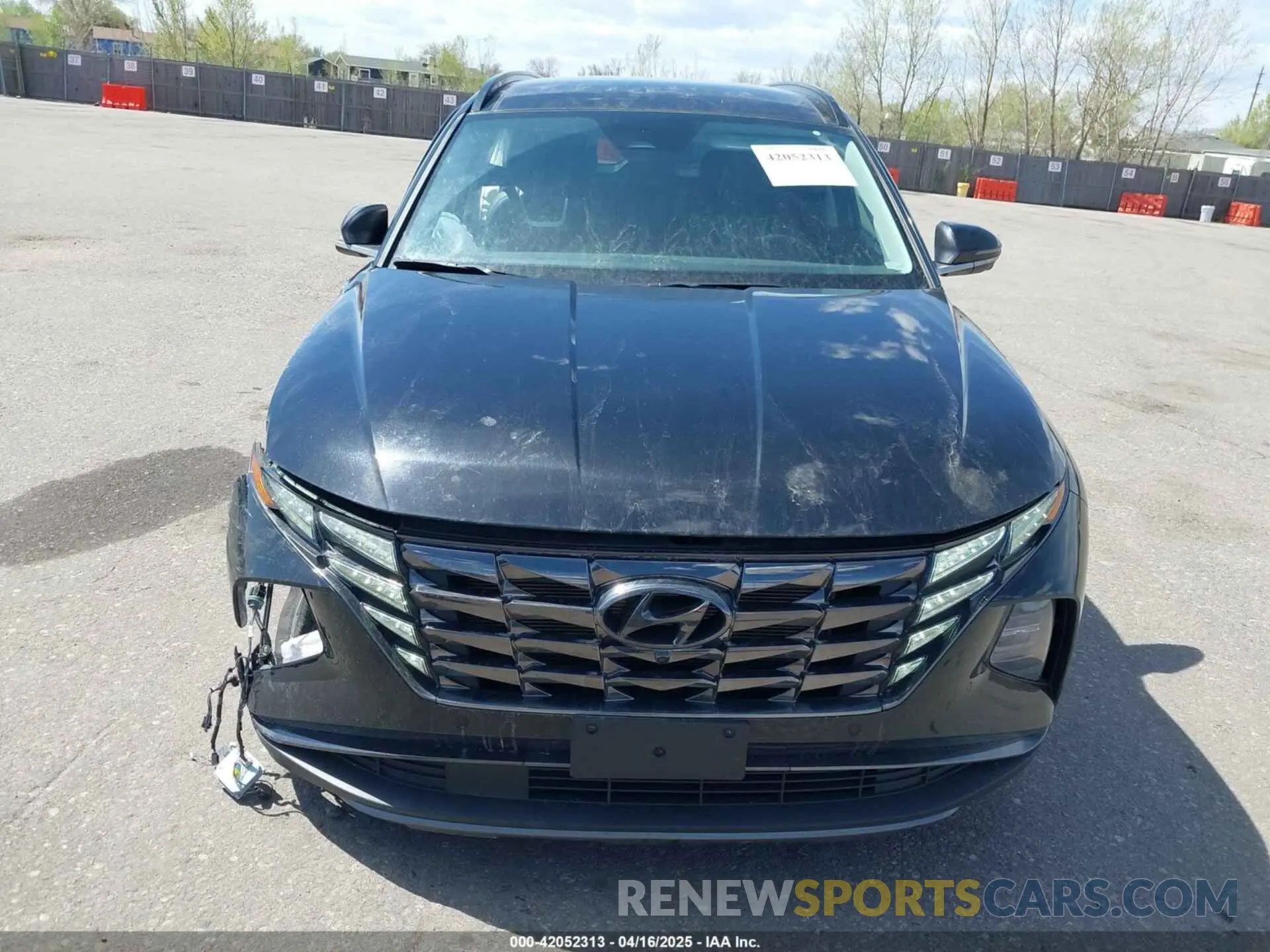 12 Photograph of a damaged car 5NMJE3DE5RH352341 HYUNDAI TUCSON 2024
