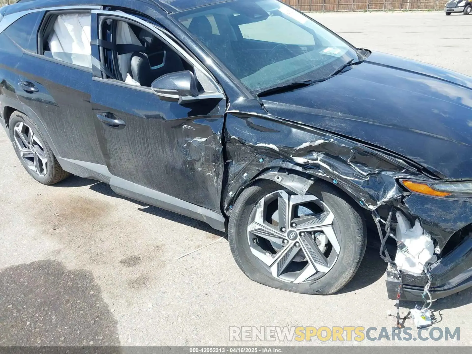 6 Photograph of a damaged car 5NMJE3DE5RH352341 HYUNDAI TUCSON 2024