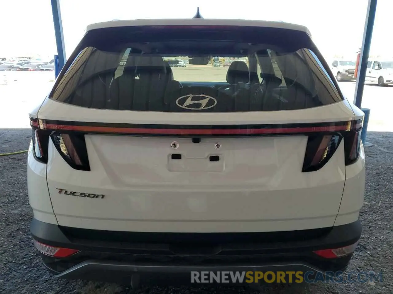 6 Photograph of a damaged car 5NMJE3DE5RH361590 HYUNDAI TUCSON 2024