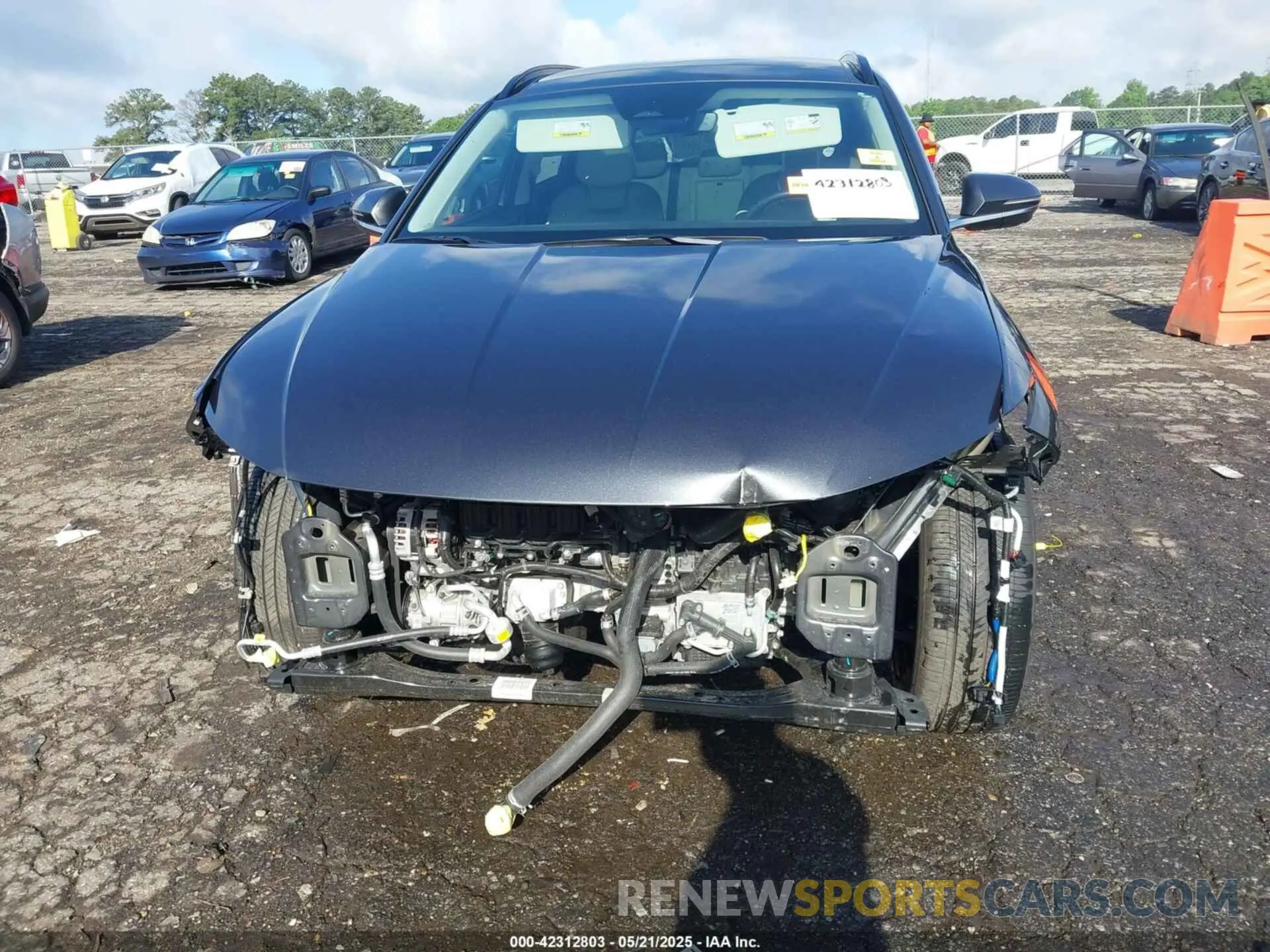 13 Photograph of a damaged car 5NMJE3DE8RH329670 HYUNDAI TUCSON 2024