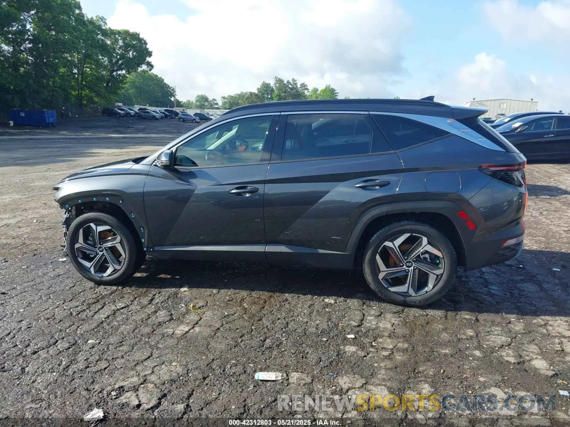 15 Photograph of a damaged car 5NMJE3DE8RH329670 HYUNDAI TUCSON 2024