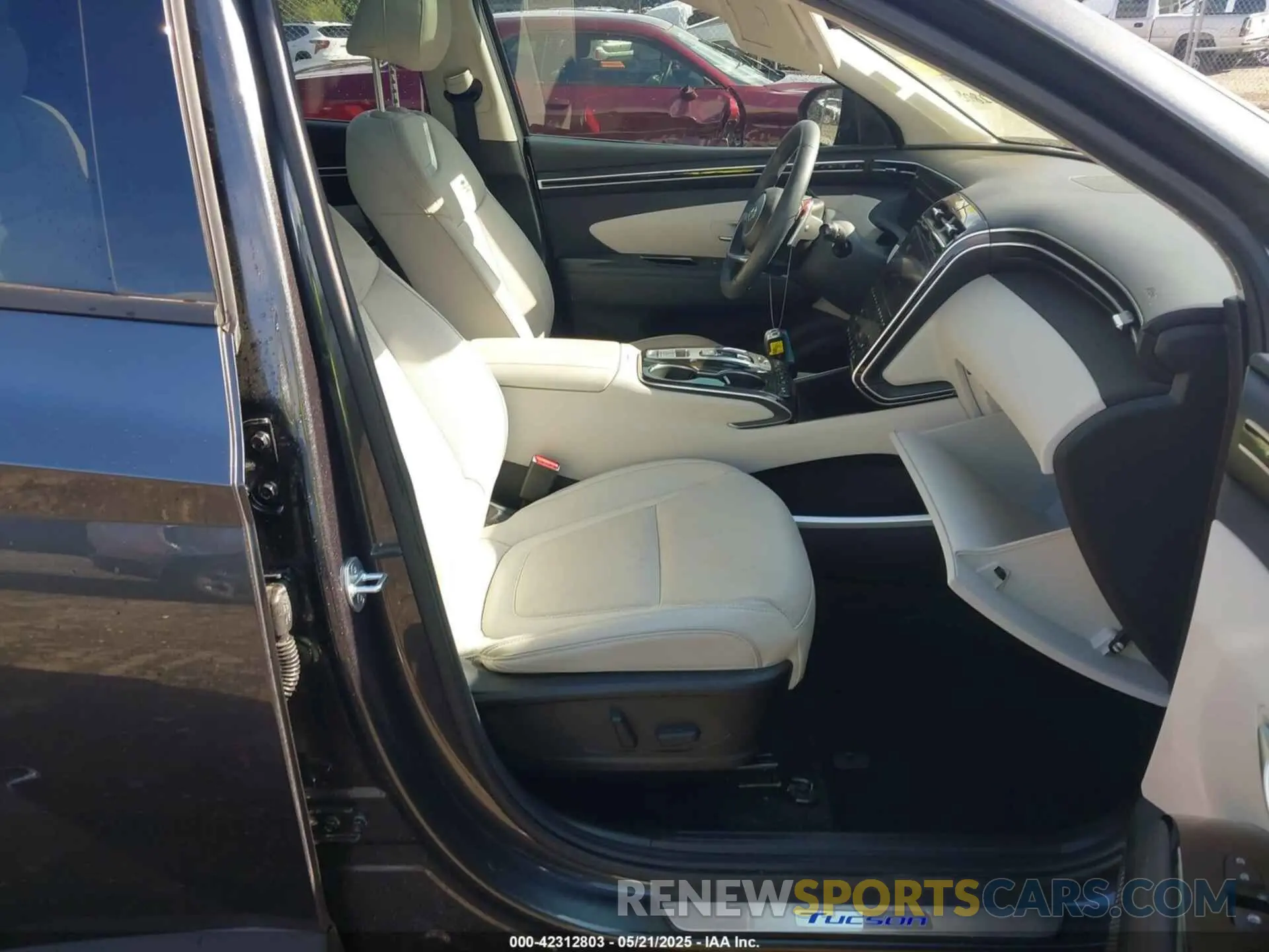 5 Photograph of a damaged car 5NMJE3DE8RH329670 HYUNDAI TUCSON 2024