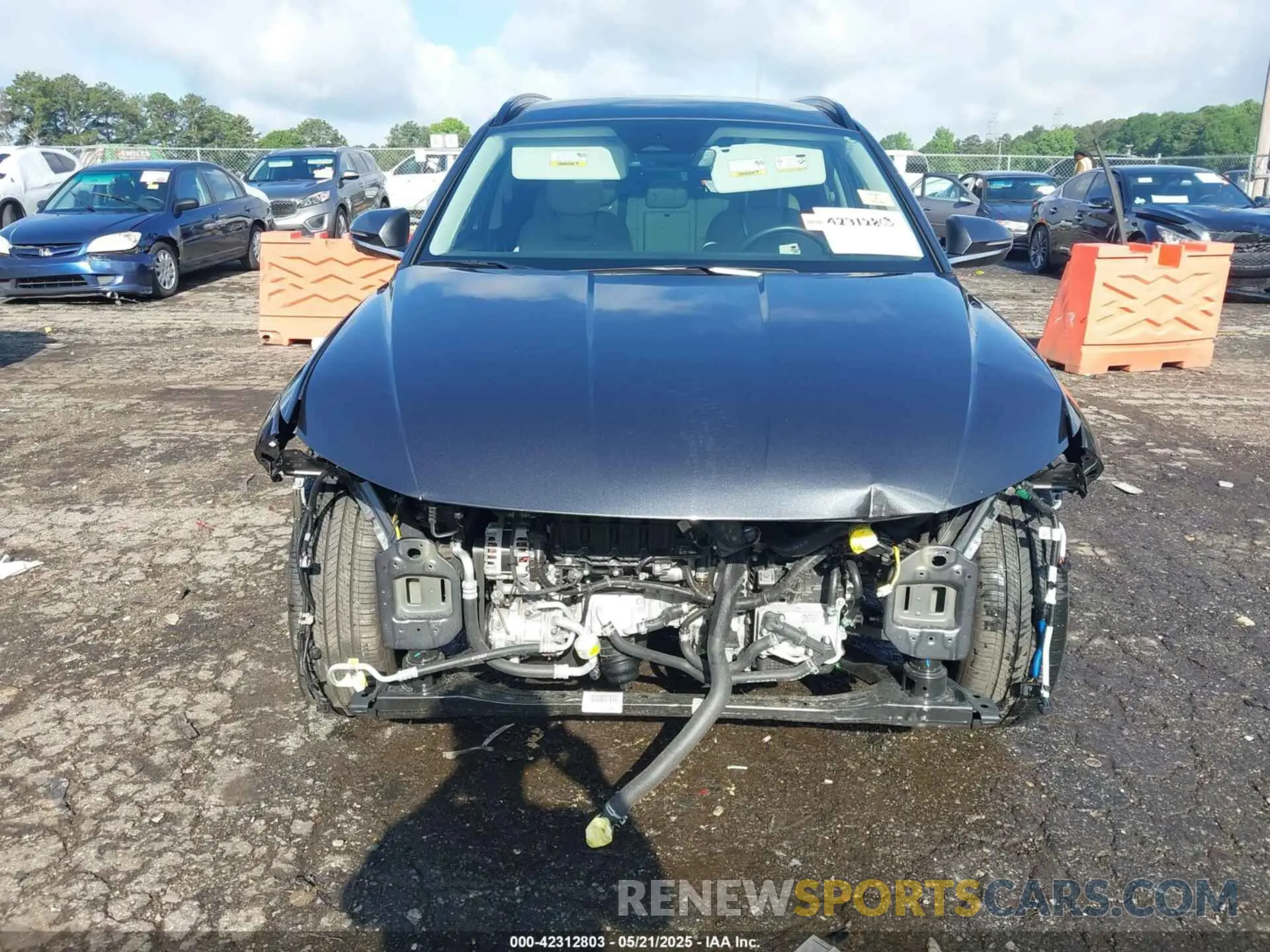 6 Photograph of a damaged car 5NMJE3DE8RH329670 HYUNDAI TUCSON 2024