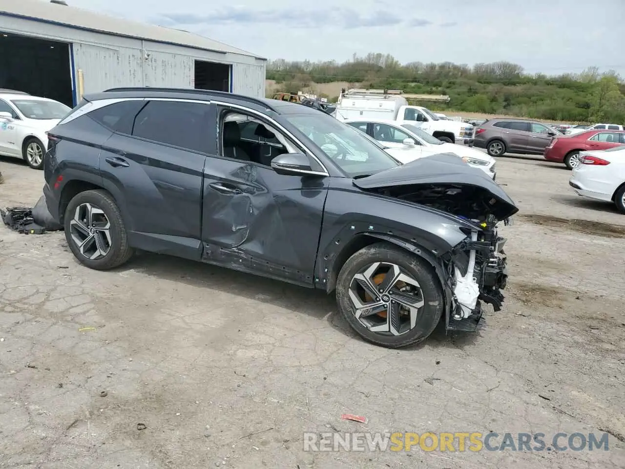 4 Photograph of a damaged car 5NMJE3DE8RH348218 HYUNDAI TUCSON 2024