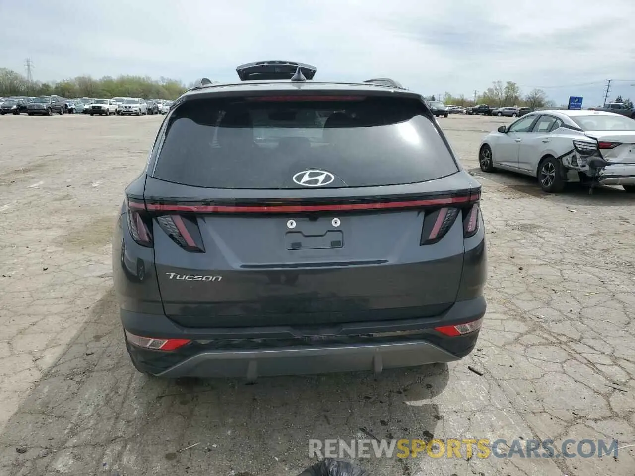 6 Photograph of a damaged car 5NMJE3DE8RH348218 HYUNDAI TUCSON 2024