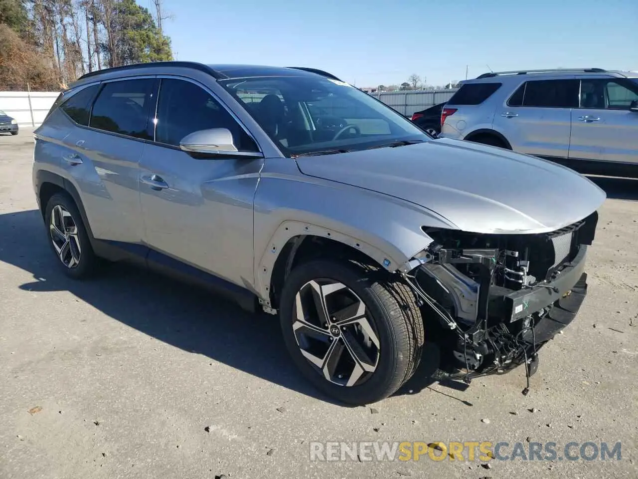 4 Photograph of a damaged car 5NMJE3DE8RH417120 HYUNDAI TUCSON 2024