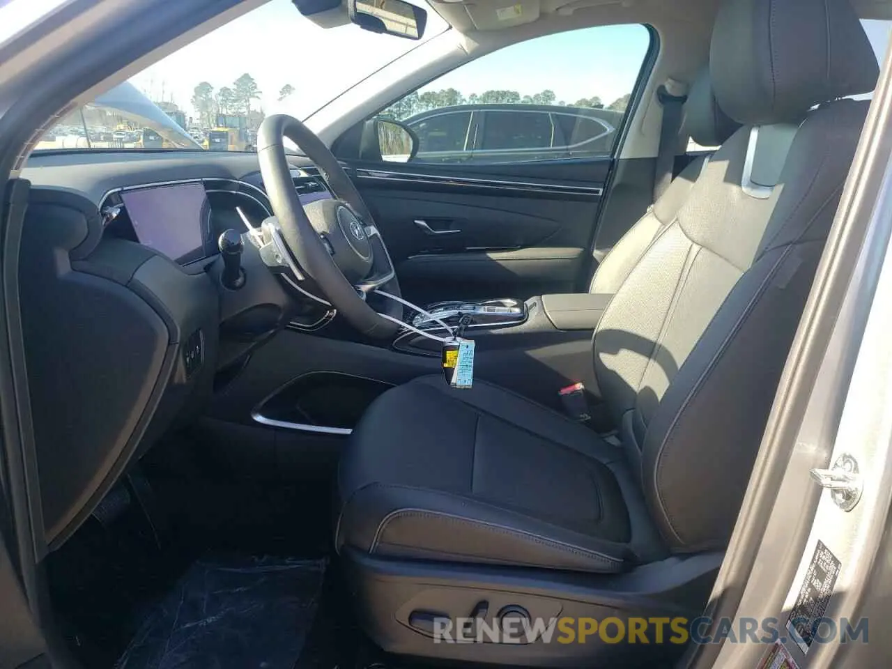 7 Photograph of a damaged car 5NMJE3DE8RH417120 HYUNDAI TUCSON 2024