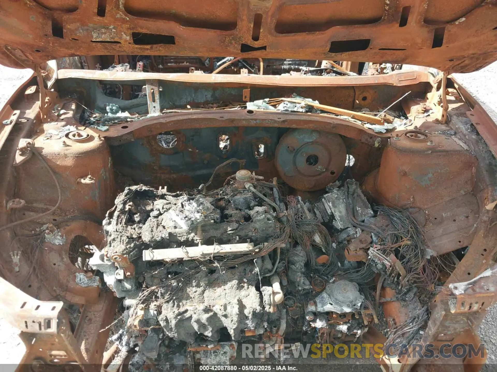 10 Photograph of a damaged car 5NMJE3DE9RH316751 HYUNDAI TUCSON 2024