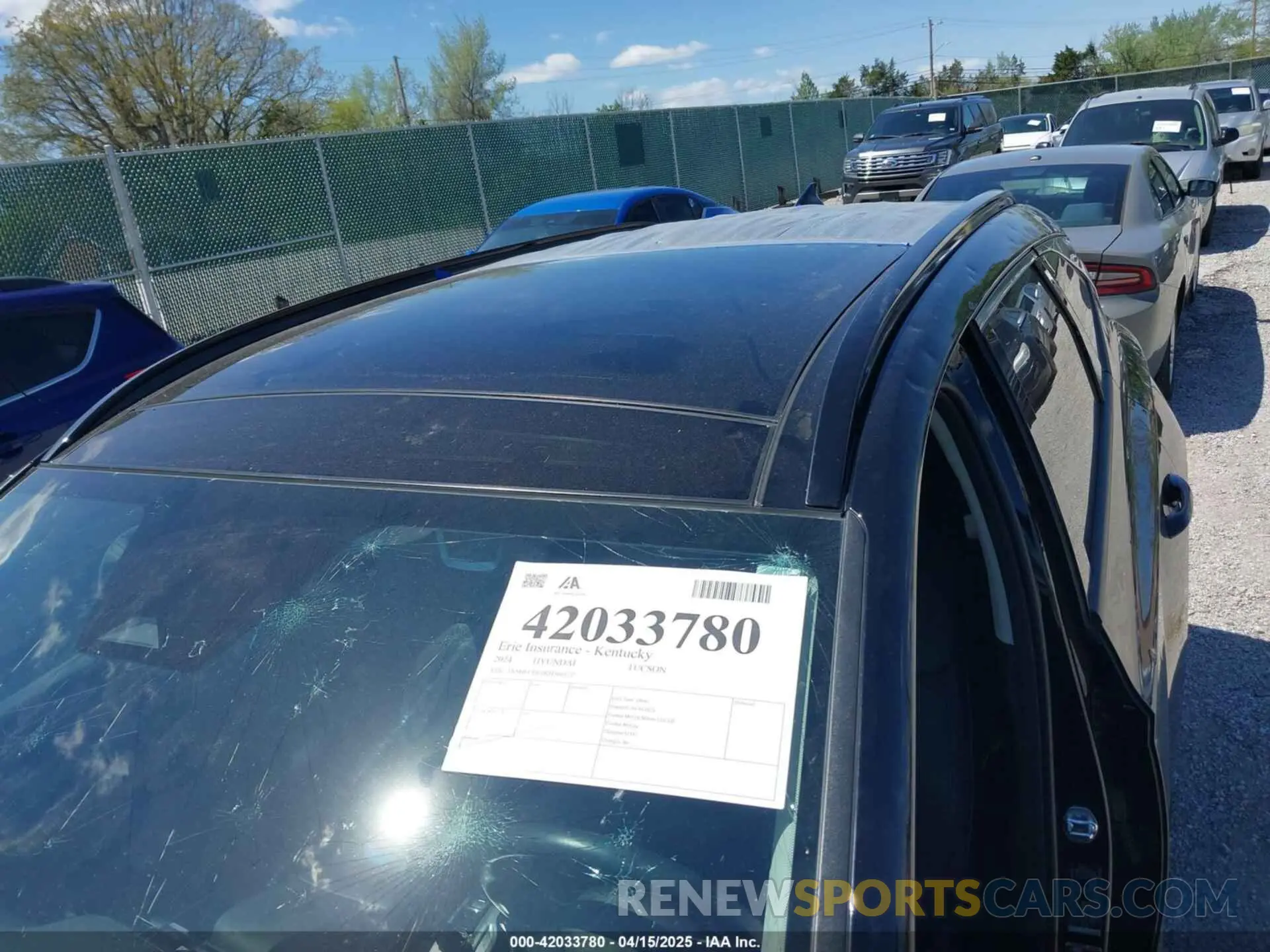 17 Photograph of a damaged car 5NMJECDE0RH360377 HYUNDAI TUCSON 2024