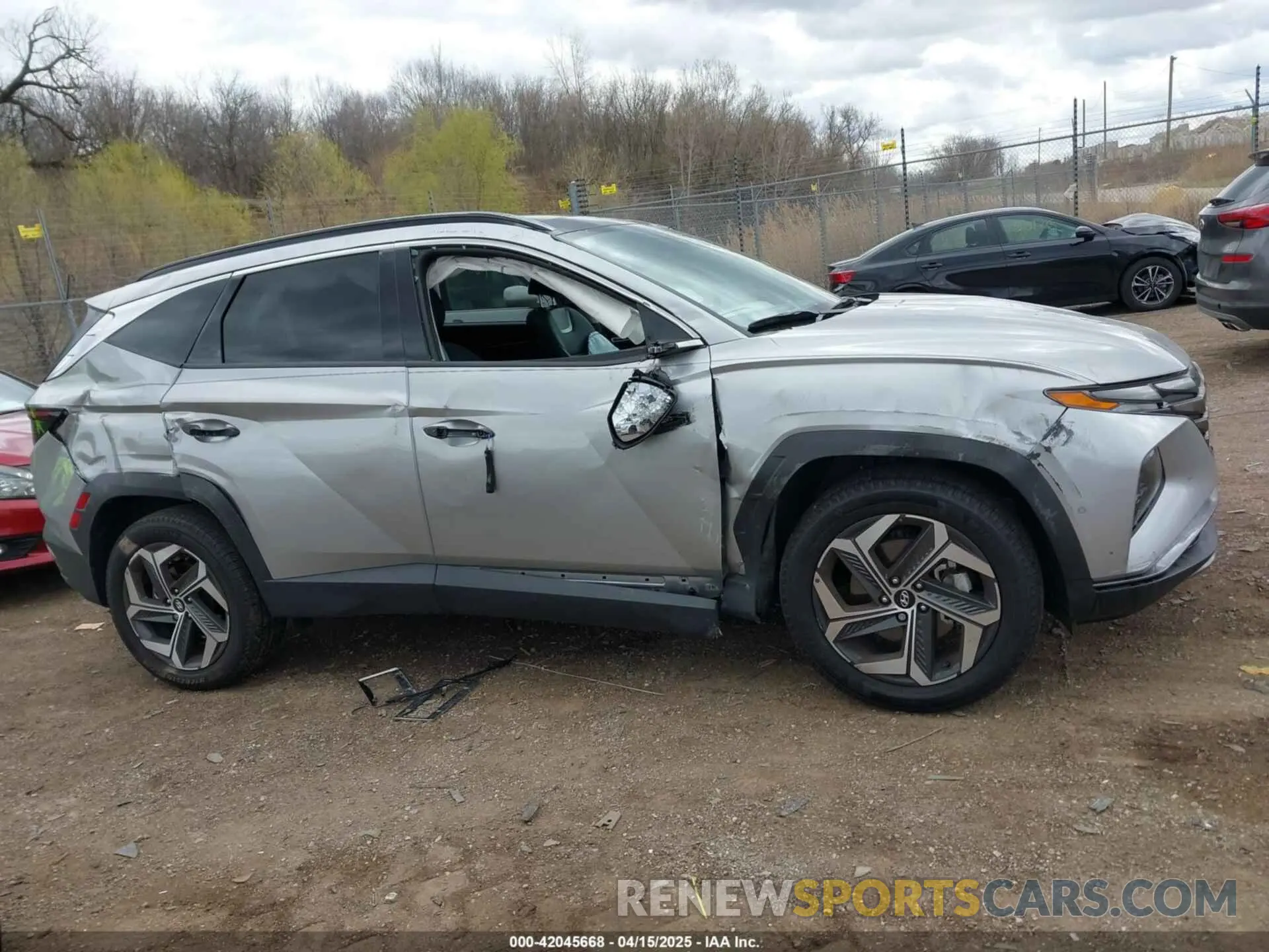 13 Photograph of a damaged car 5NMJECDE0RH379639 HYUNDAI TUCSON 2024