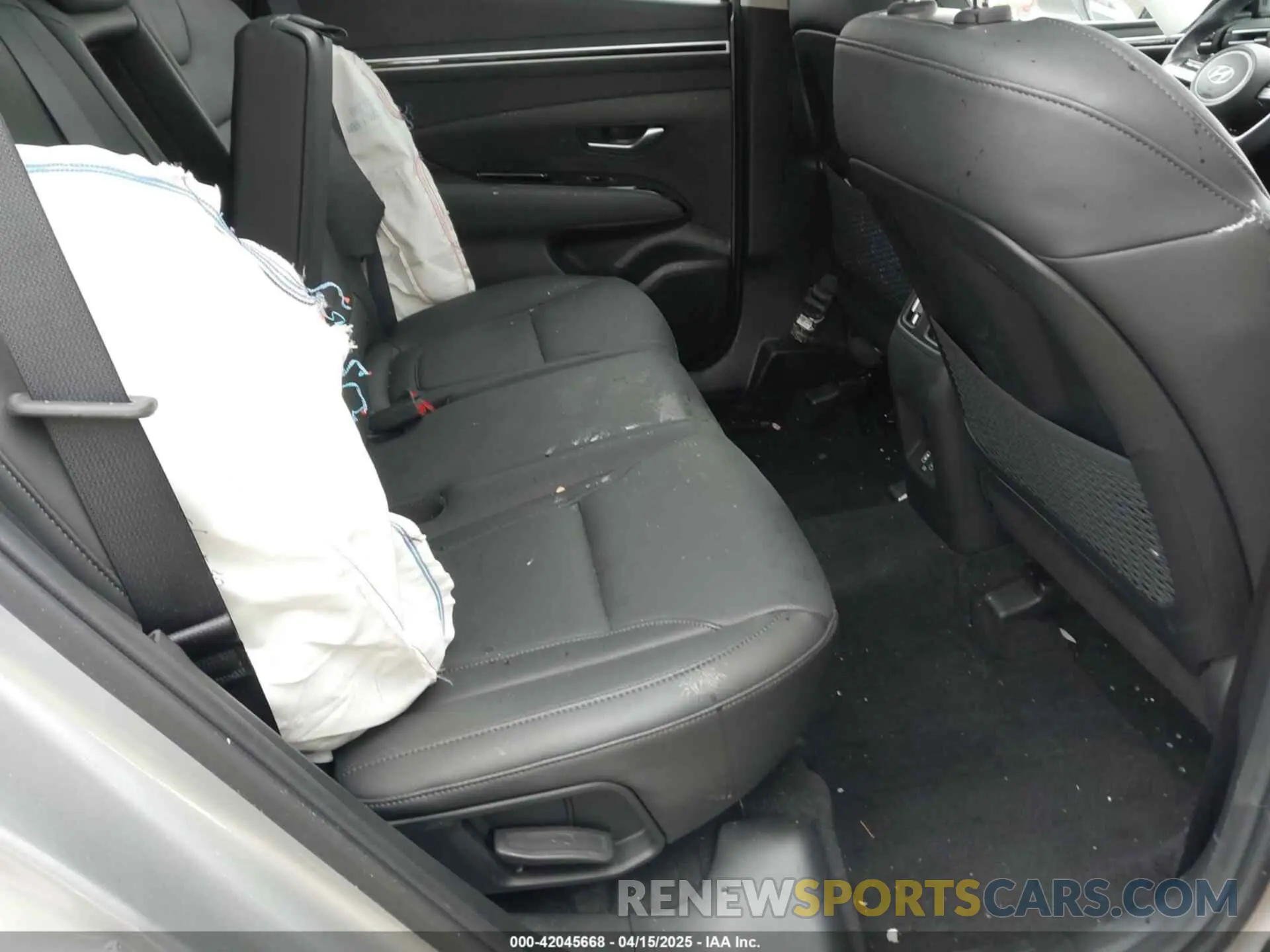 8 Photograph of a damaged car 5NMJECDE0RH379639 HYUNDAI TUCSON 2024