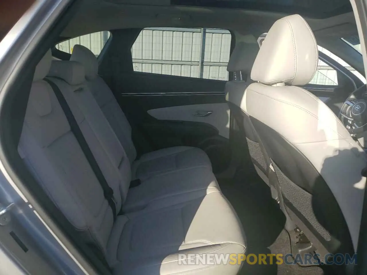 11 Photograph of a damaged car 5NMJECDE1RH295202 HYUNDAI TUCSON 2024