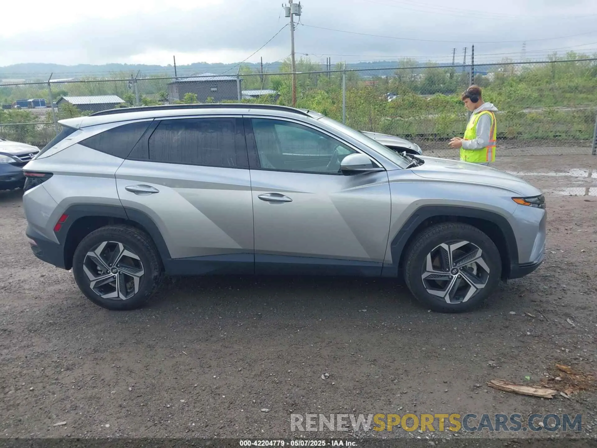 14 Photograph of a damaged car 5NMJECDE1RH363885 HYUNDAI TUCSON 2024