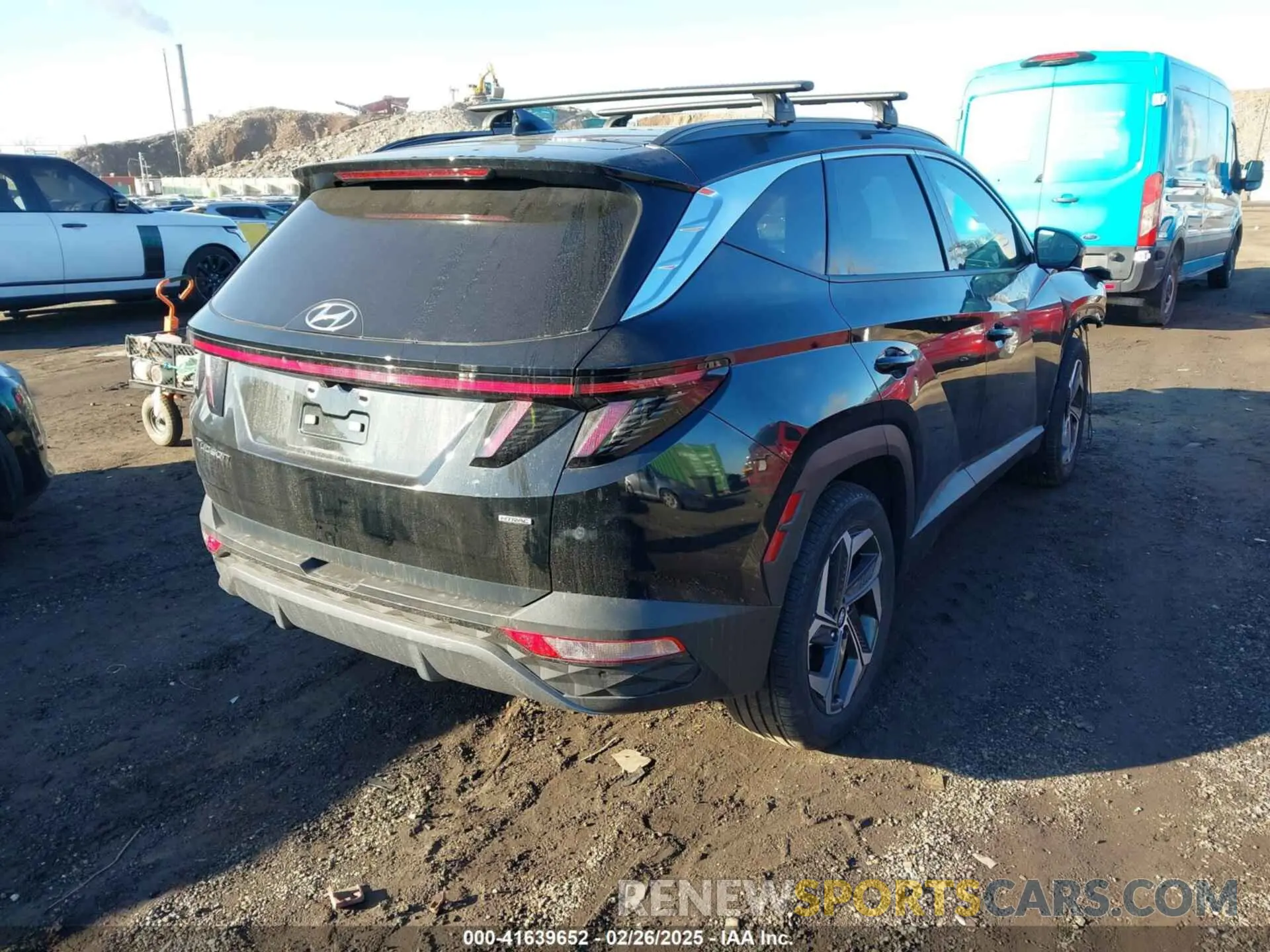 4 Photograph of a damaged car 5NMJECDE2RH318020 HYUNDAI TUCSON 2024
