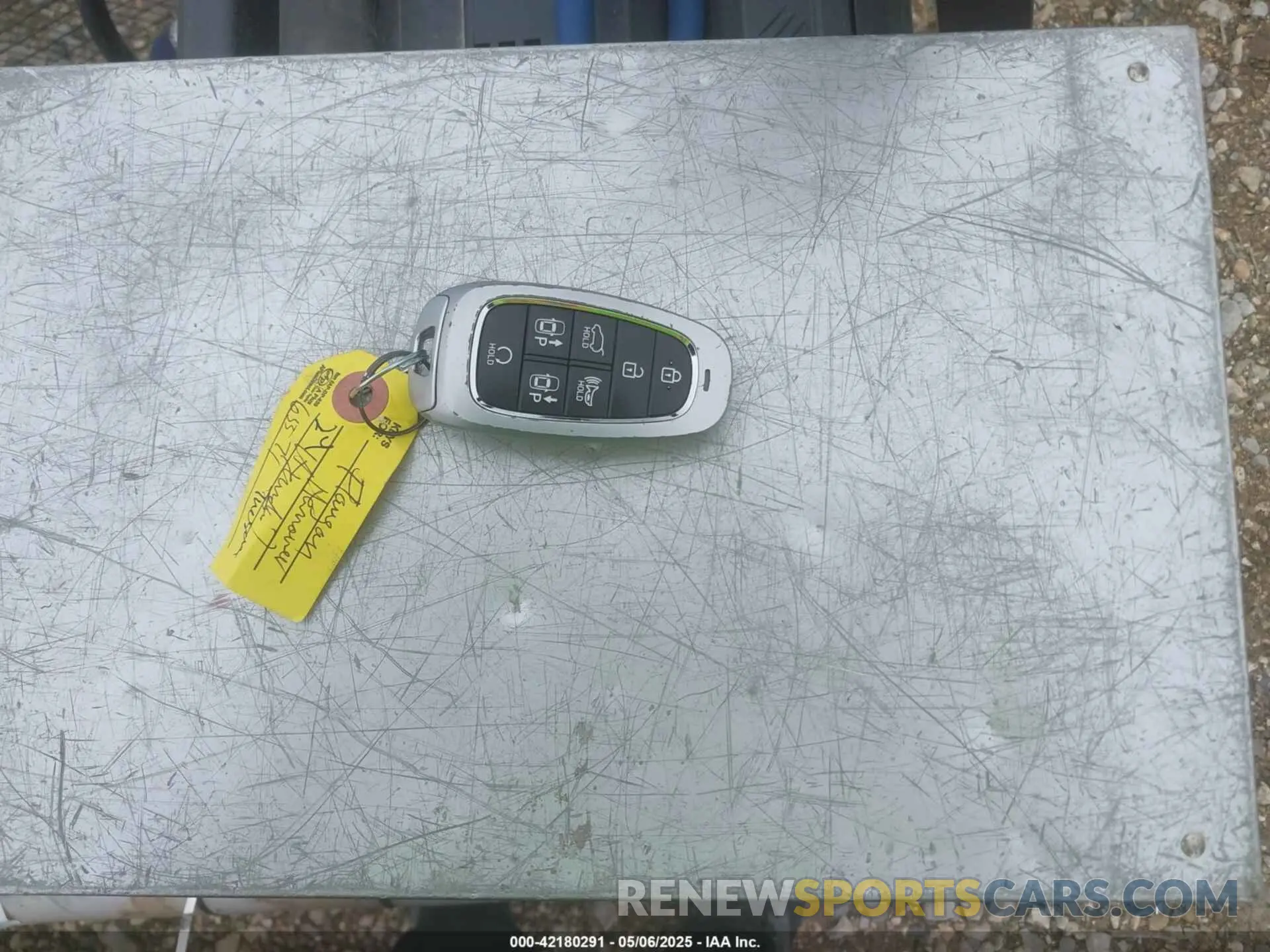 11 Photograph of a damaged car 5NMJECDE2RH347579 HYUNDAI TUCSON 2024
