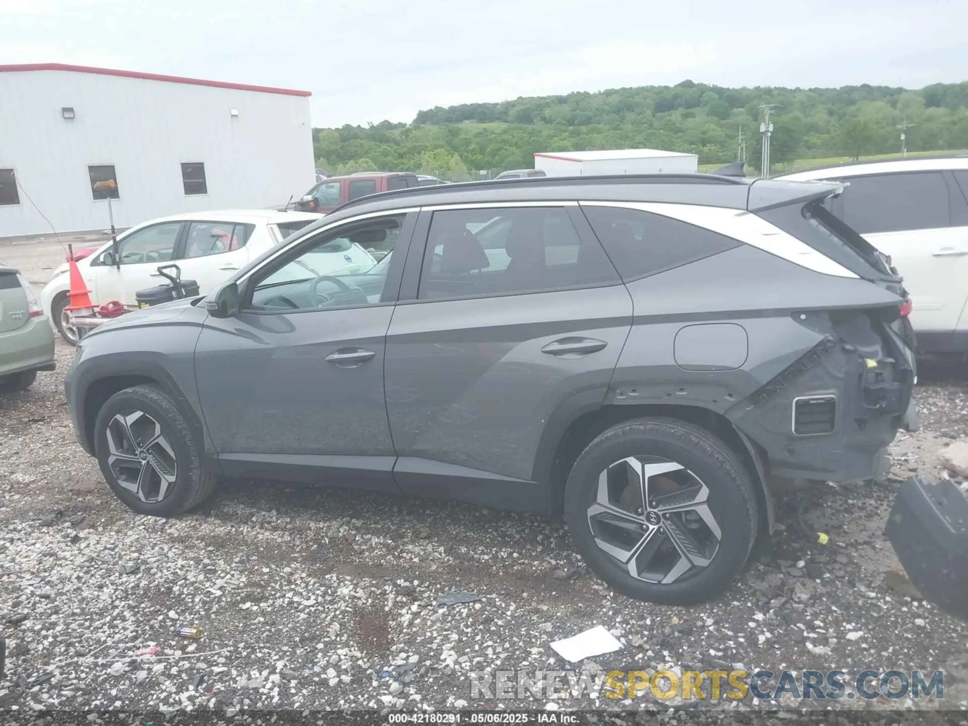 15 Photograph of a damaged car 5NMJECDE2RH347579 HYUNDAI TUCSON 2024