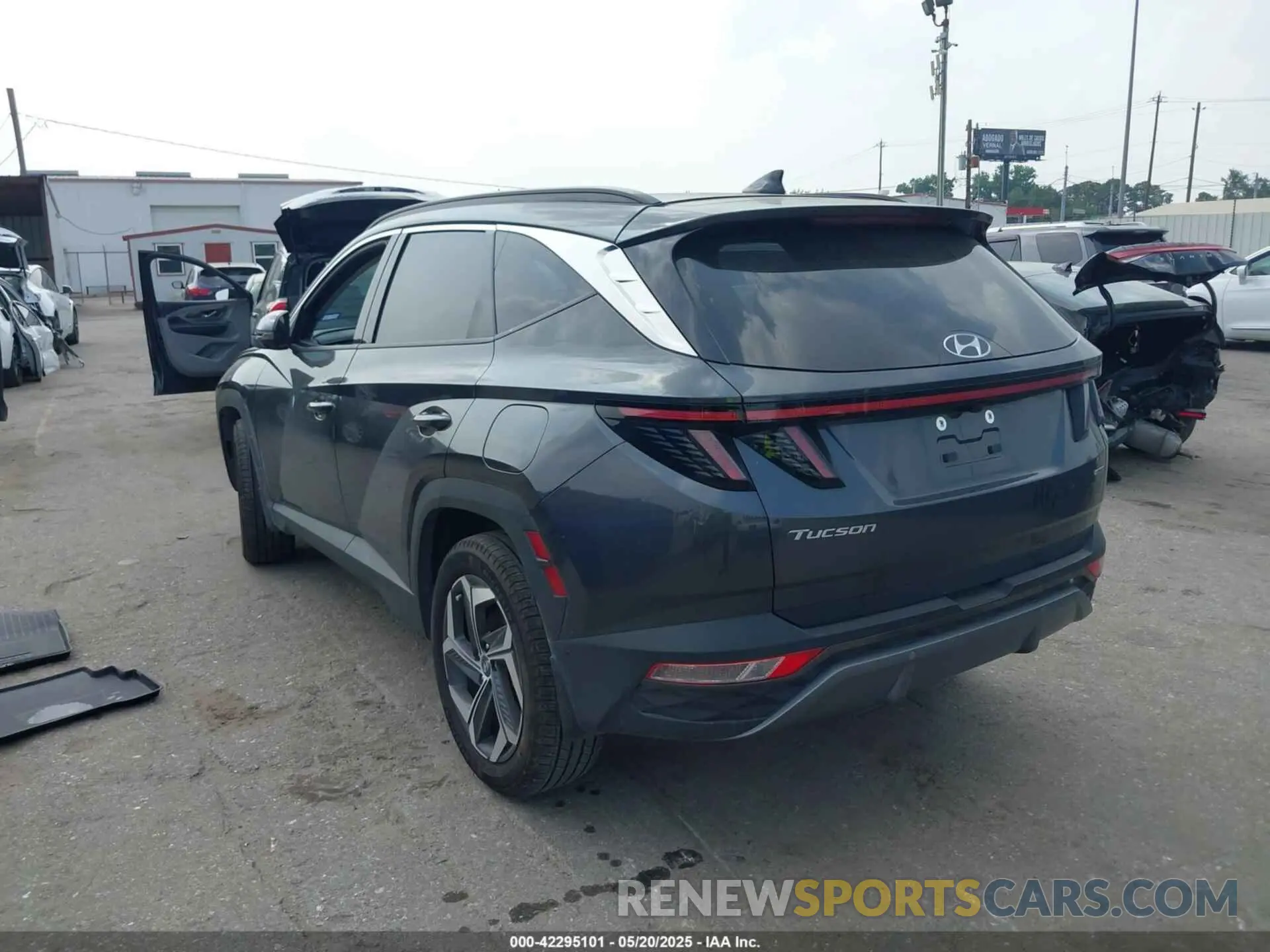 3 Photograph of a damaged car 5NMJECDE2RH356671 HYUNDAI TUCSON 2024