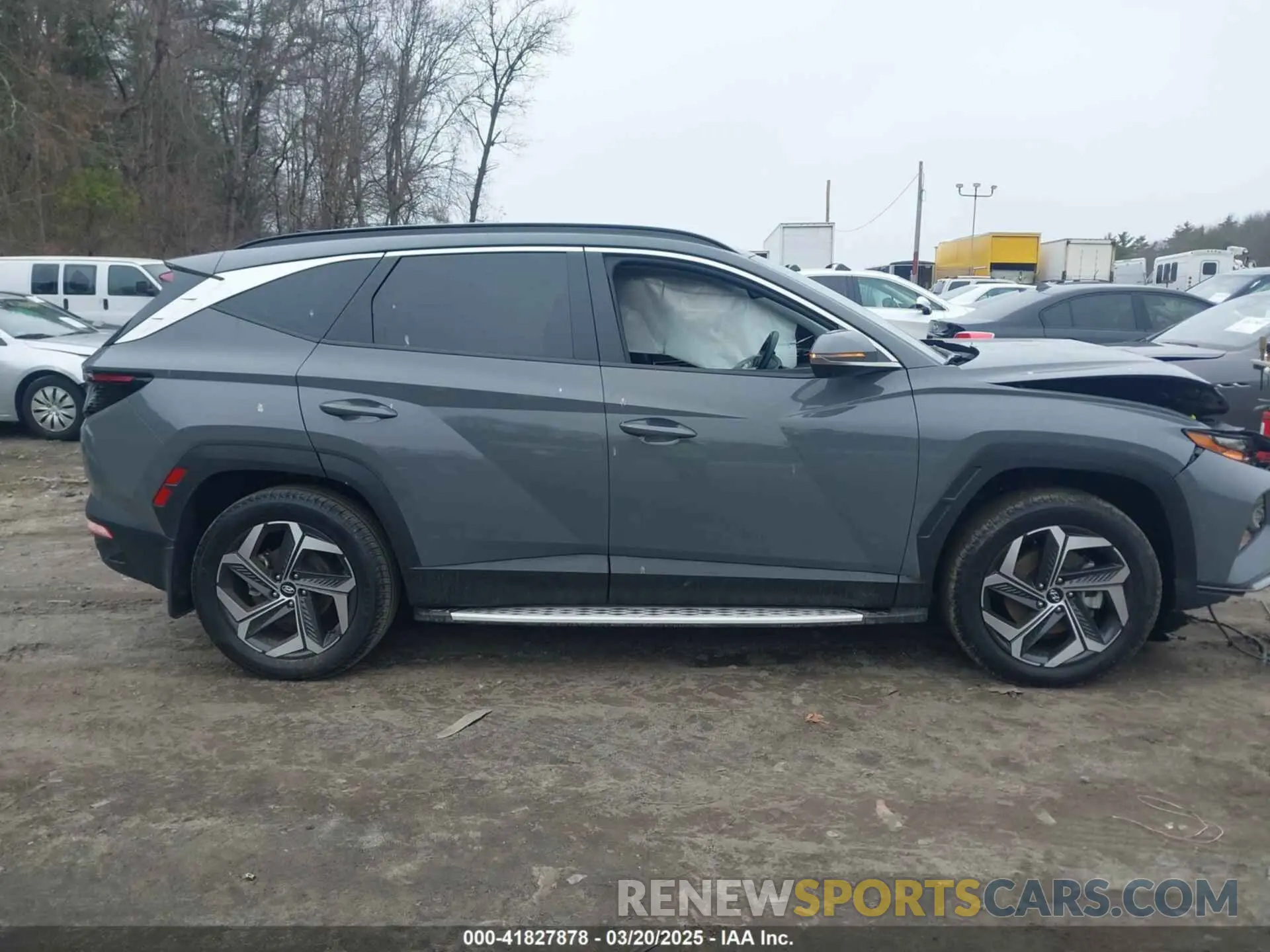 13 Photograph of a damaged car 5NMJECDE3RH316938 HYUNDAI TUCSON 2024