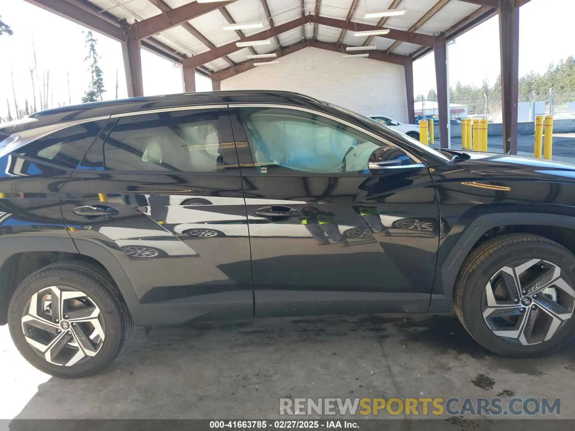 13 Photograph of a damaged car 5NMJECDE4RH406826 HYUNDAI TUCSON 2024