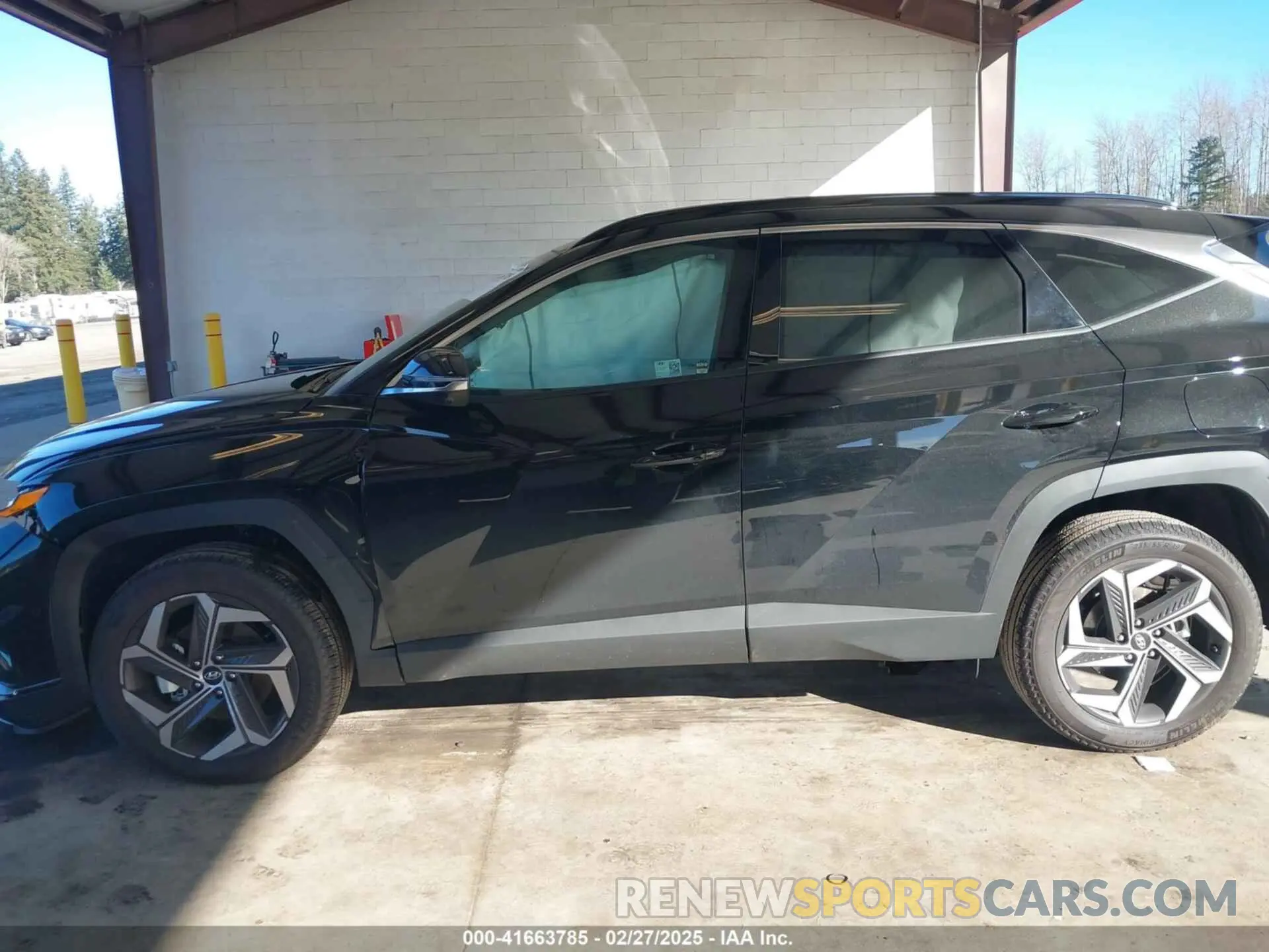 14 Photograph of a damaged car 5NMJECDE4RH406826 HYUNDAI TUCSON 2024