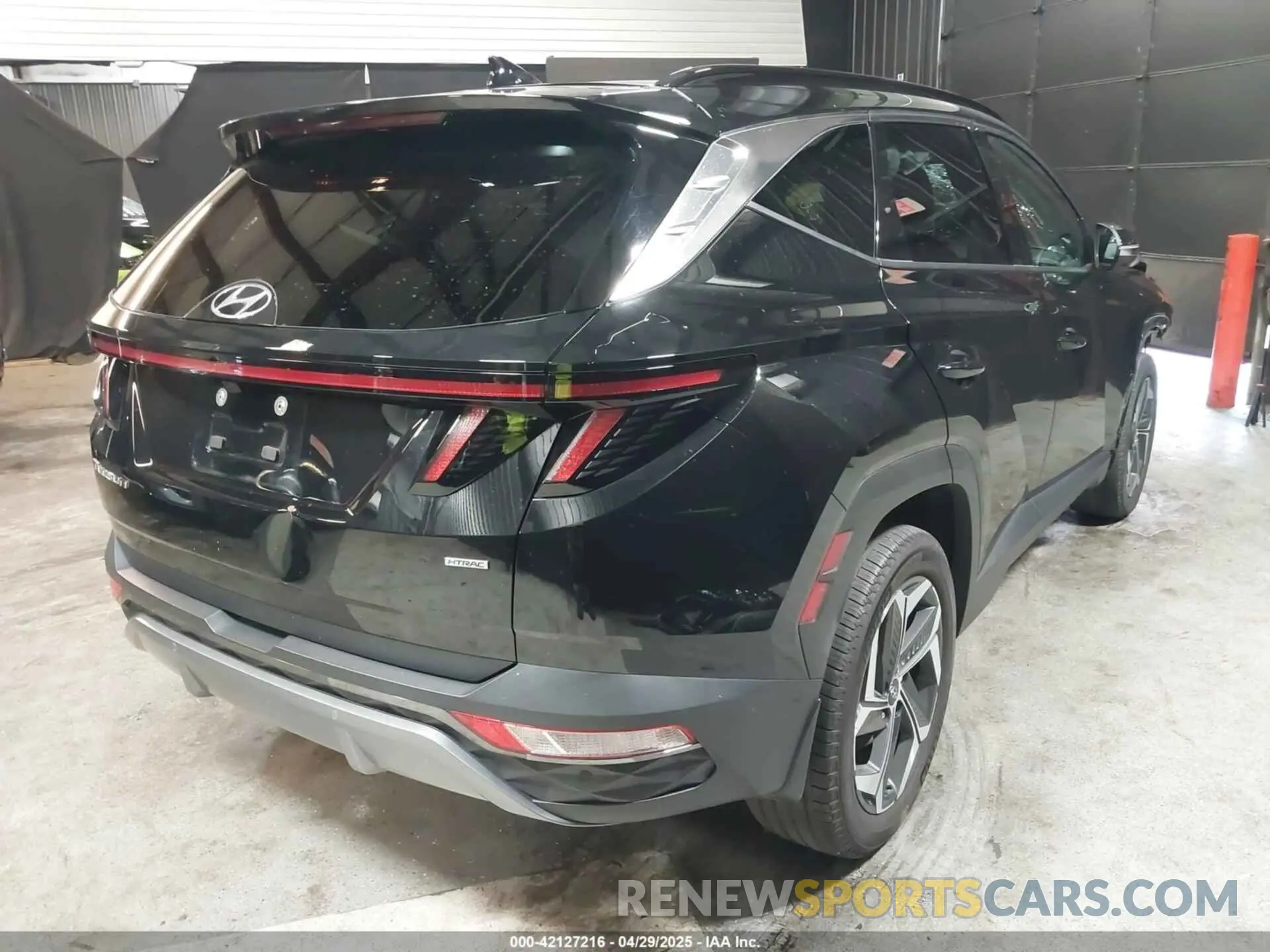 4 Photograph of a damaged car 5NMJECDE5RH303687 HYUNDAI TUCSON 2024