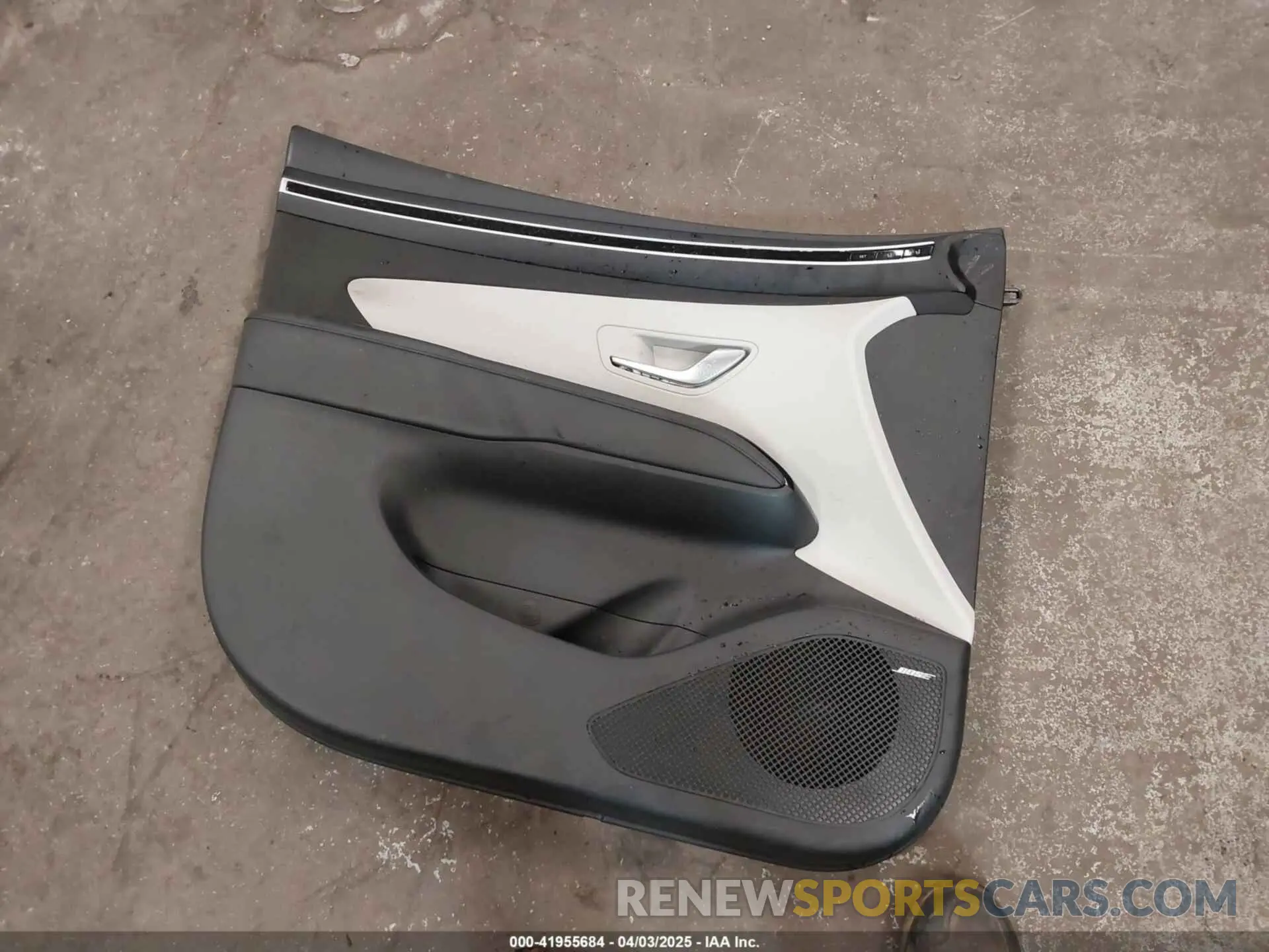 12 Photograph of a damaged car 5NMJECDE5RH303897 HYUNDAI TUCSON 2024