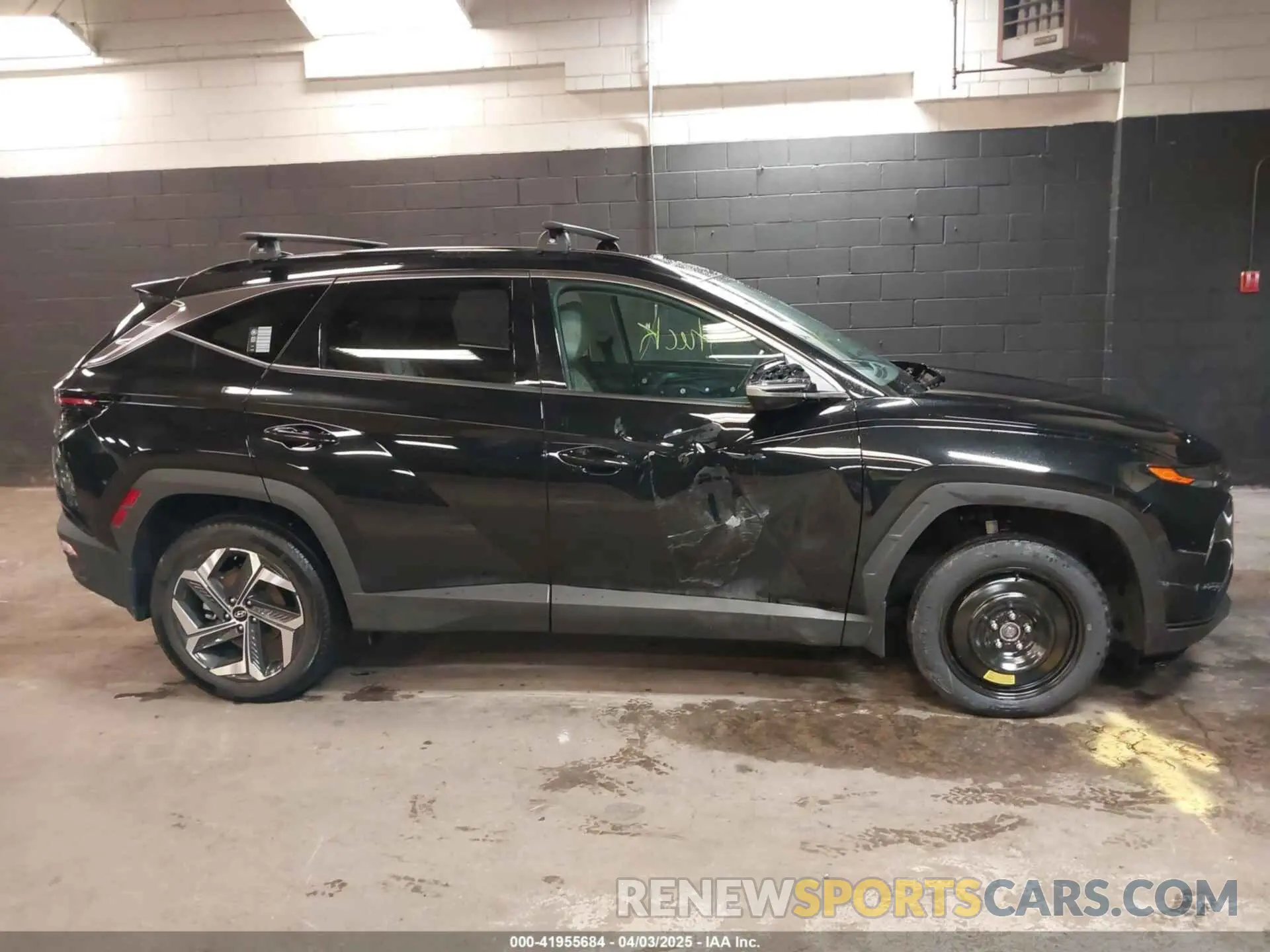 14 Photograph of a damaged car 5NMJECDE5RH303897 HYUNDAI TUCSON 2024