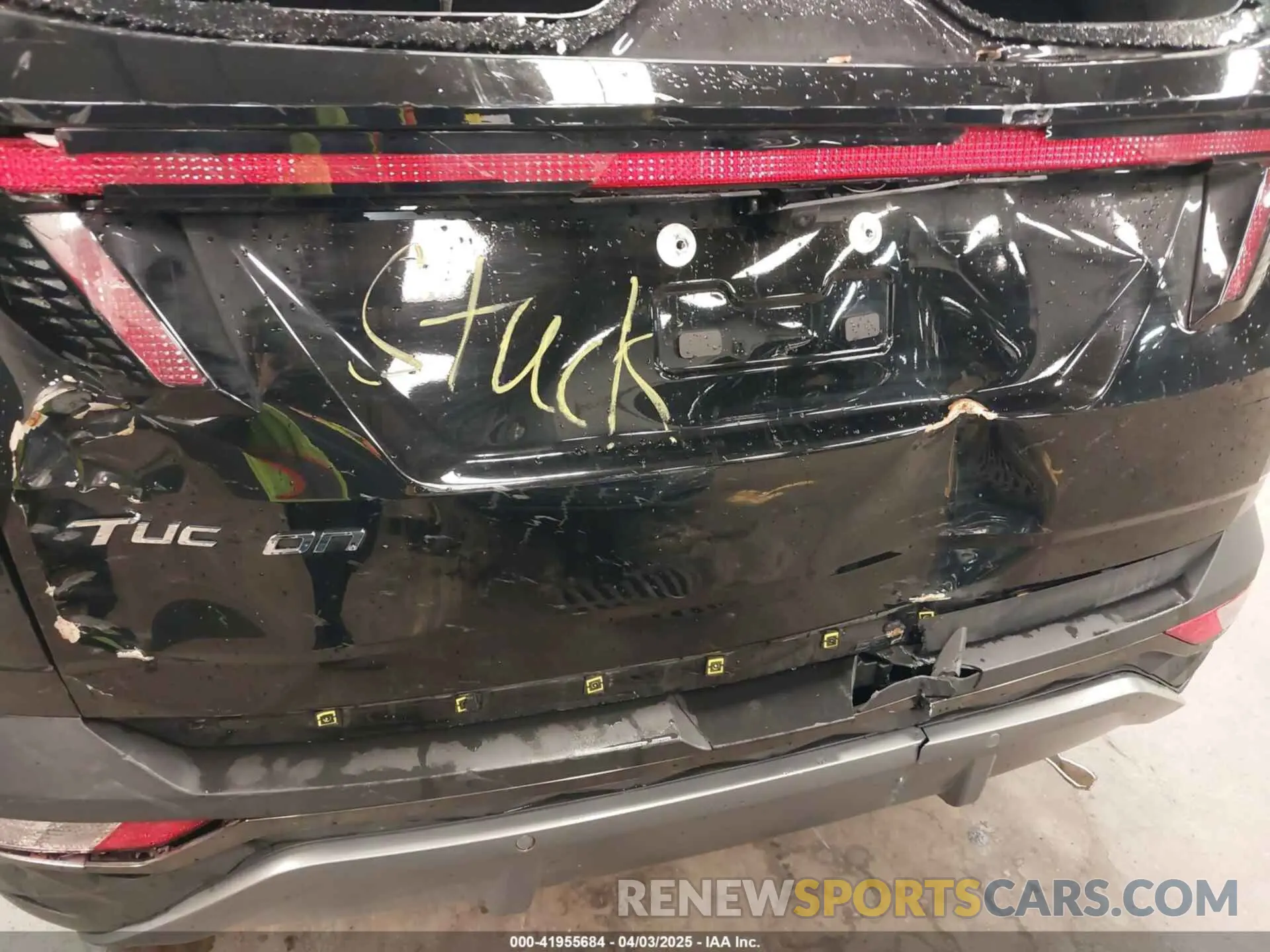 18 Photograph of a damaged car 5NMJECDE5RH303897 HYUNDAI TUCSON 2024