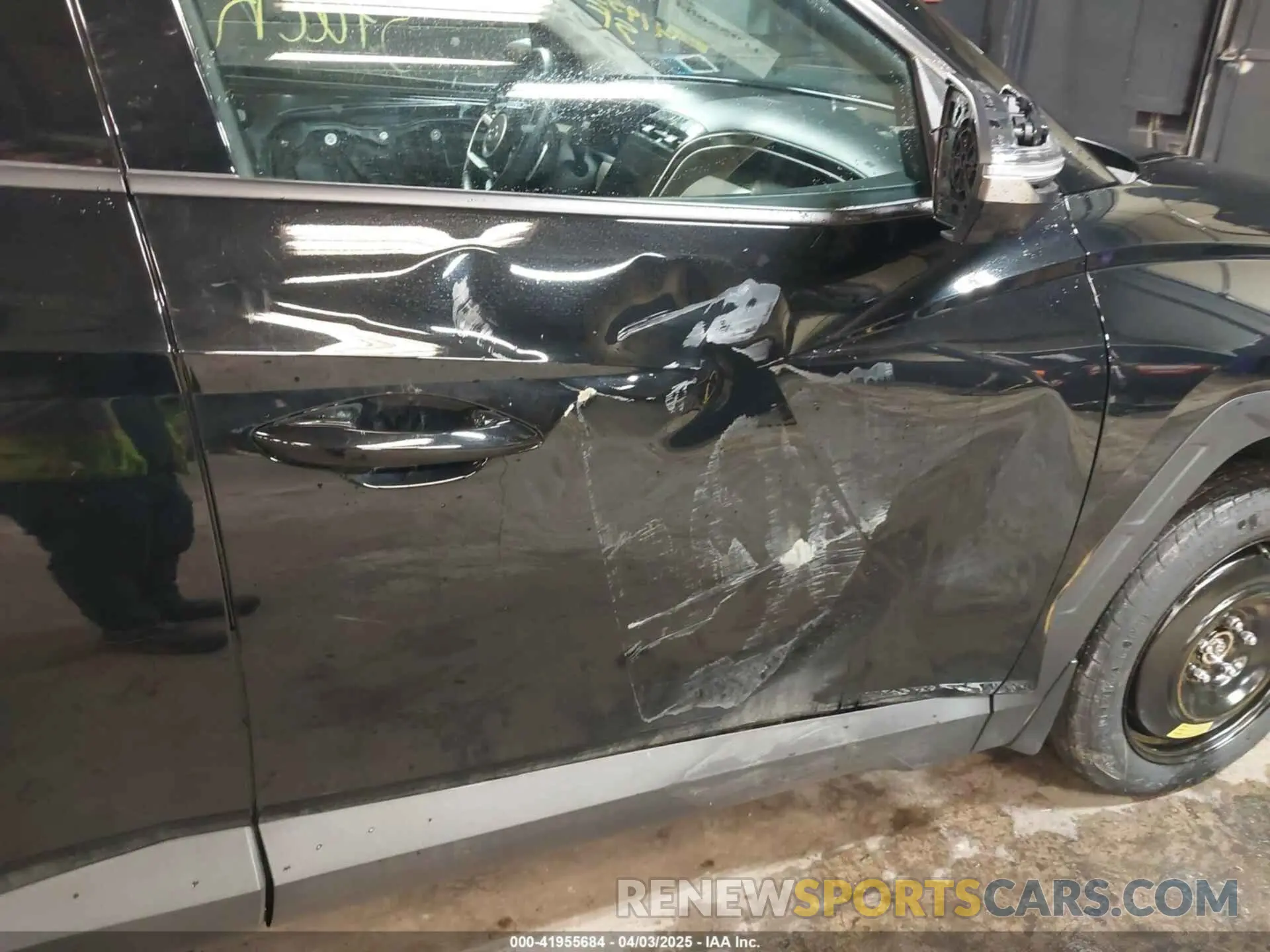 19 Photograph of a damaged car 5NMJECDE5RH303897 HYUNDAI TUCSON 2024