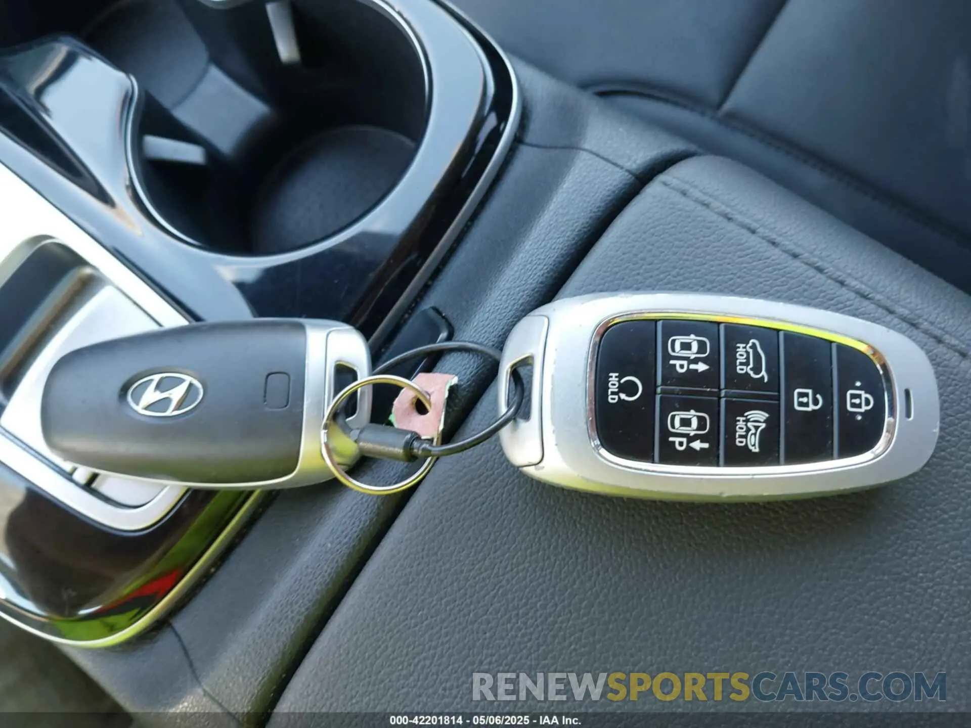 11 Photograph of a damaged car 5NMJECDE5RH352159 HYUNDAI TUCSON 2024