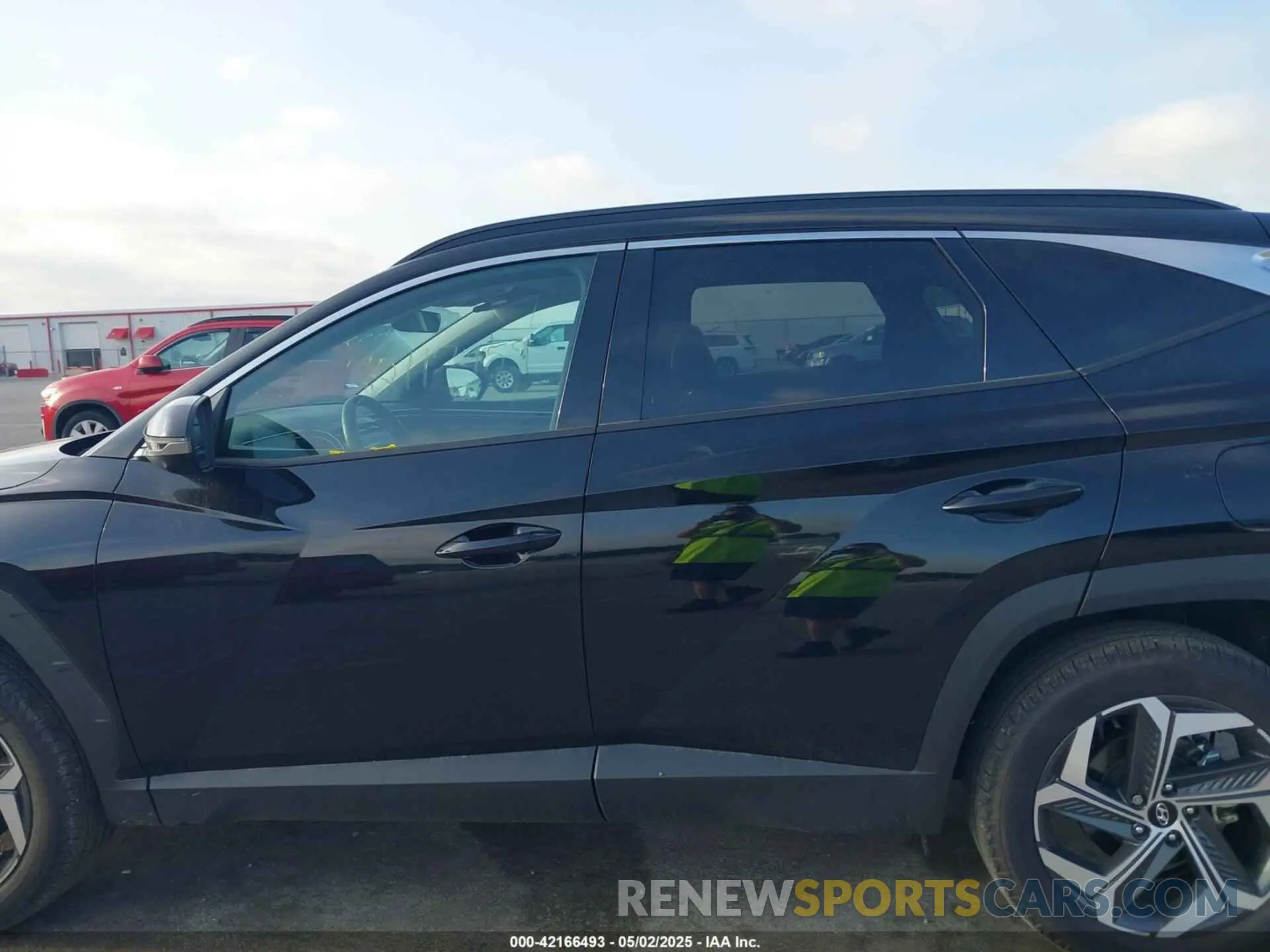15 Photograph of a damaged car 5NMJECDE5RH372718 HYUNDAI TUCSON 2024