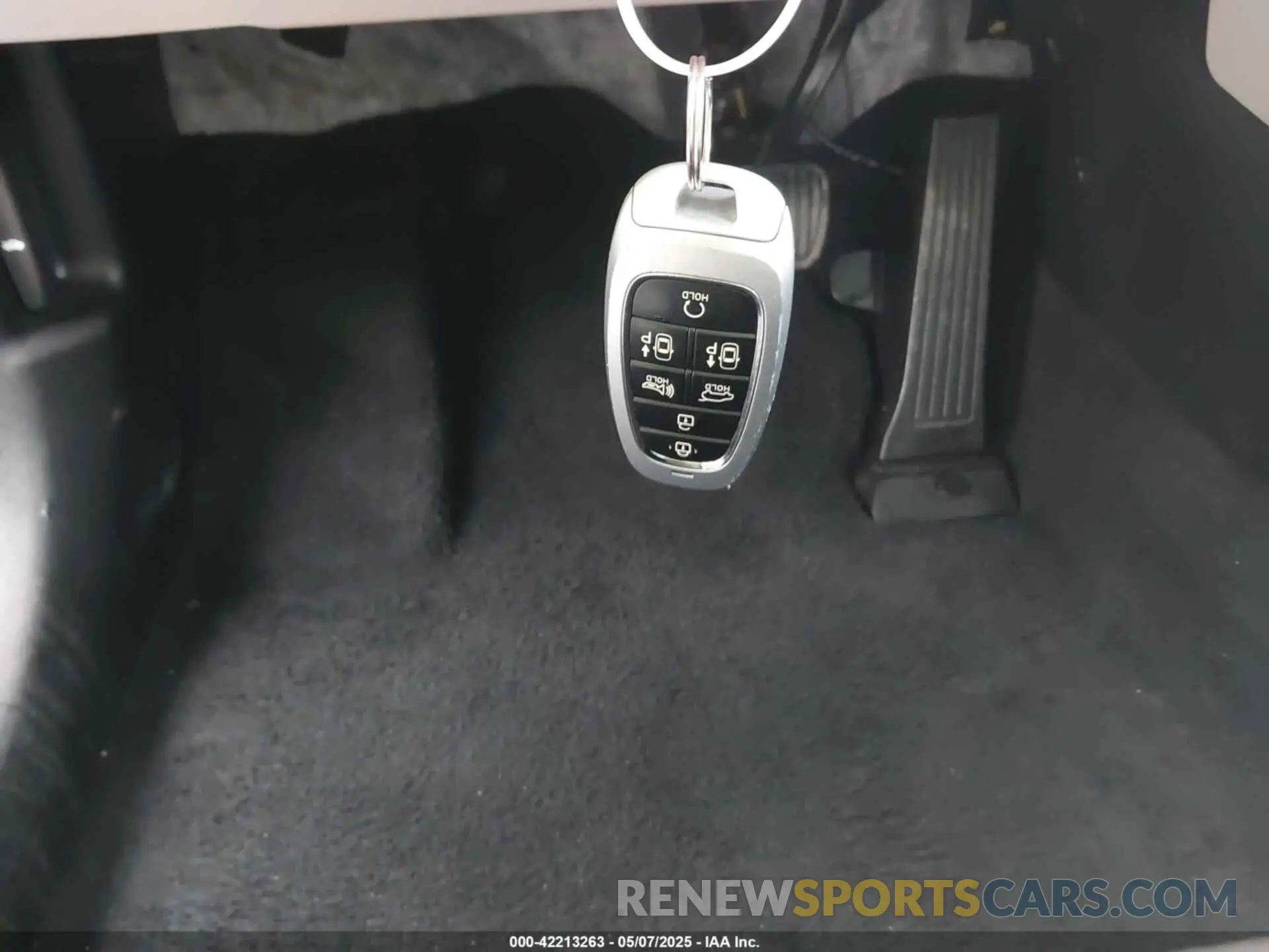11 Photograph of a damaged car 5NMJECDE6RH351604 HYUNDAI TUCSON 2024