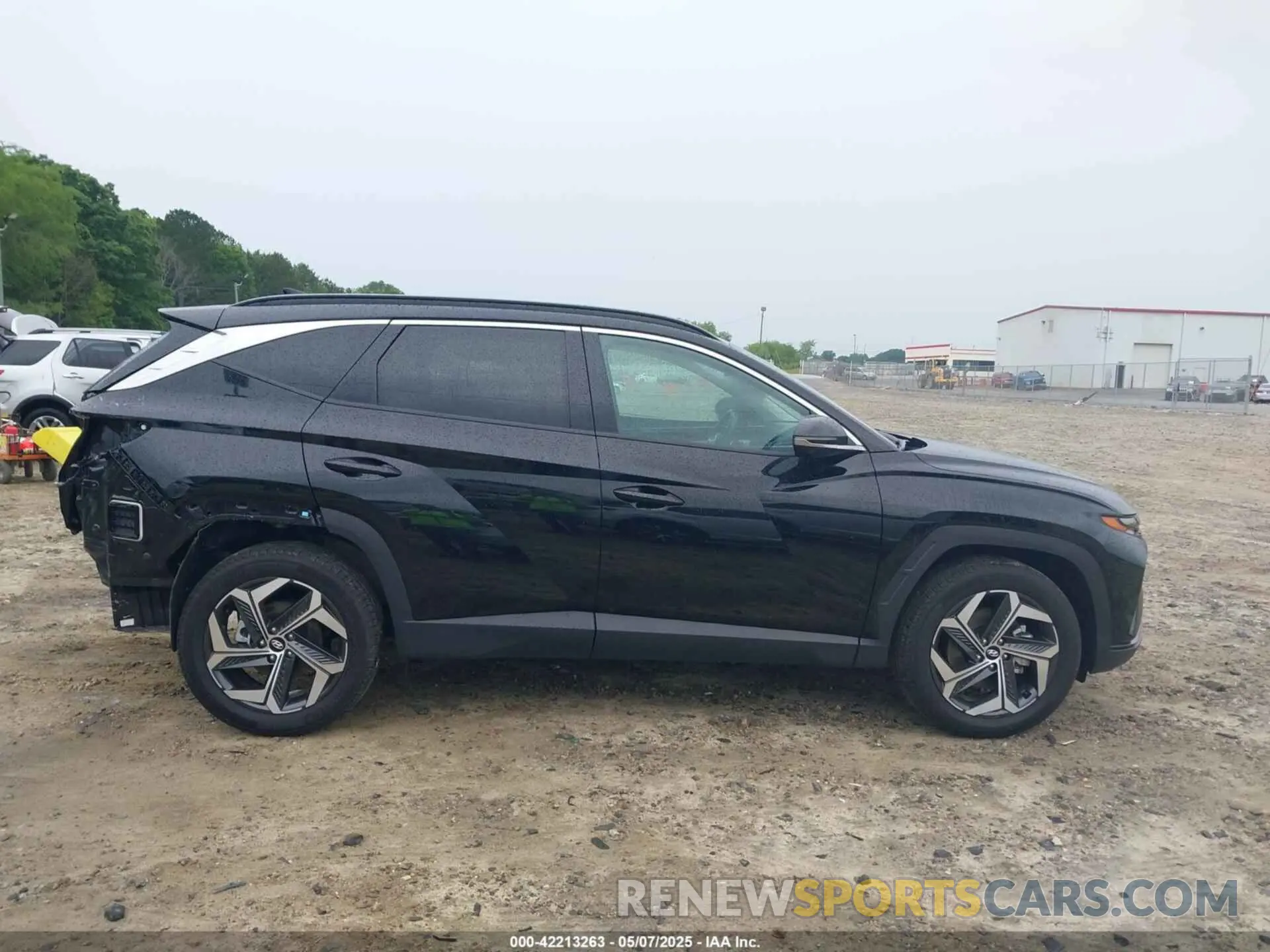 14 Photograph of a damaged car 5NMJECDE6RH351604 HYUNDAI TUCSON 2024