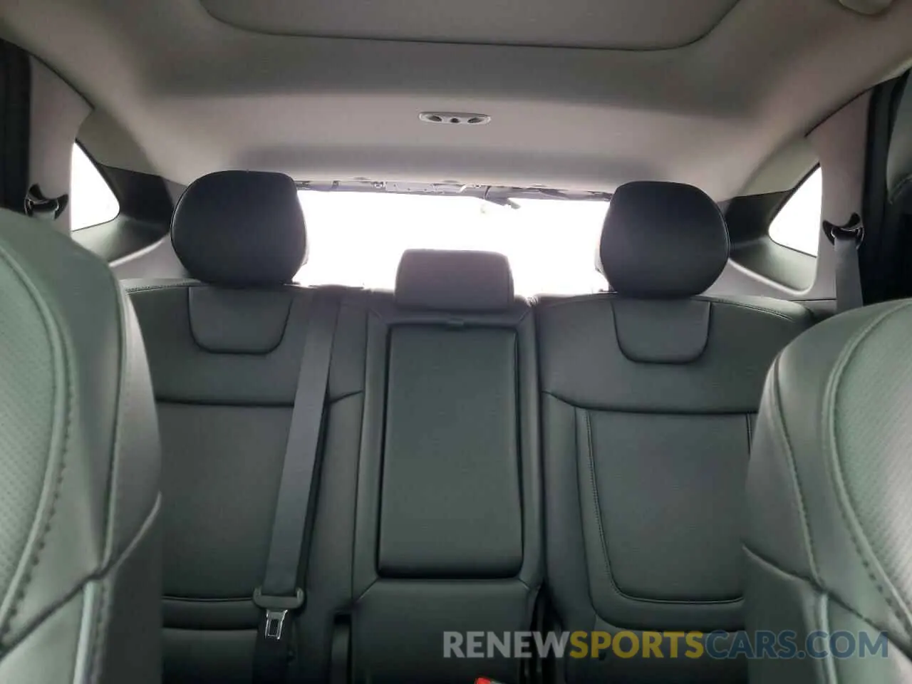 10 Photograph of a damaged car 5NMJECDE8RH392333 HYUNDAI TUCSON 2024
