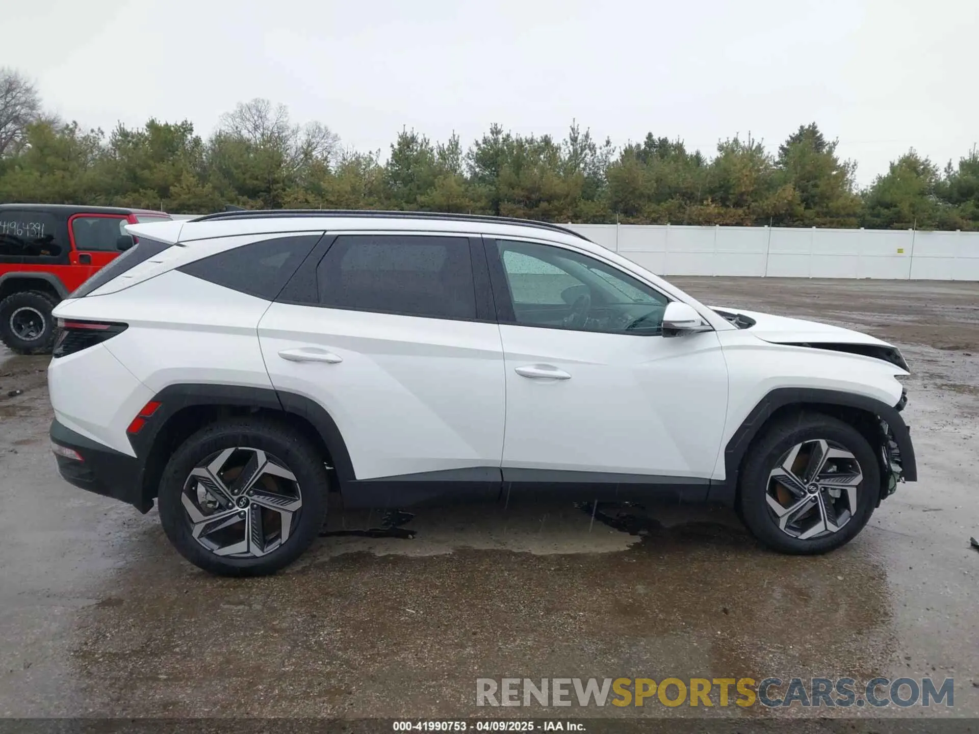 14 Photograph of a damaged car 5NMJECDEXRH400349 HYUNDAI TUCSON 2024