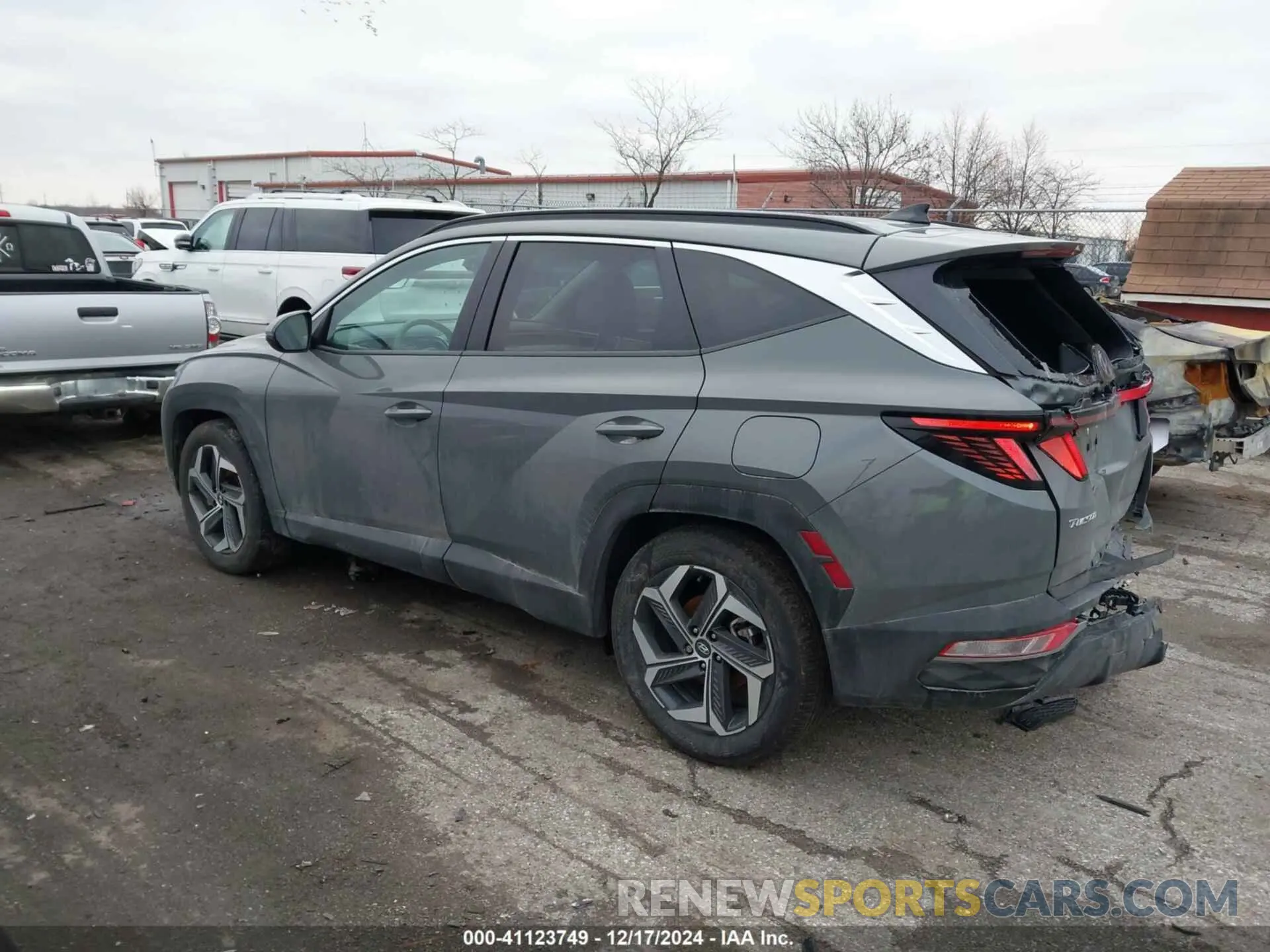 3 Photograph of a damaged car 5NMJF3DE0RH320586 HYUNDAI TUCSON 2024