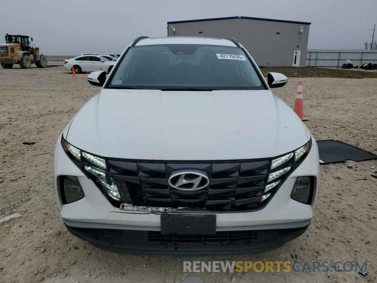 5 Photograph of a damaged car 5NMJF3DE0RH321625 HYUNDAI TUCSON 2024