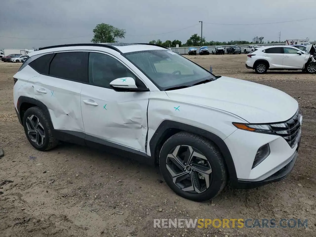 4 Photograph of a damaged car 5NMJF3DE0RH335623 HYUNDAI TUCSON 2024