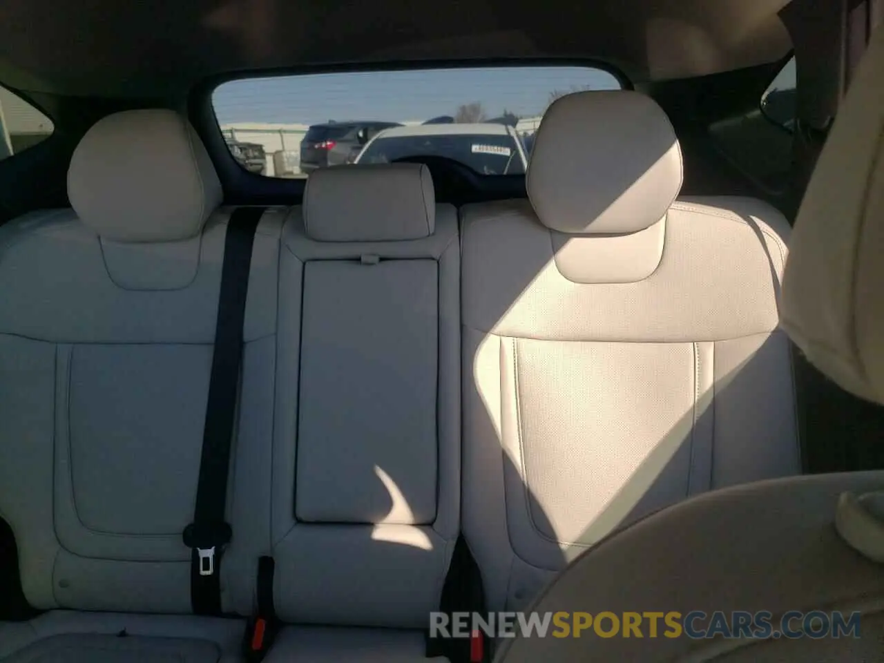 10 Photograph of a damaged car 5NMJF3DE0RH374339 HYUNDAI TUCSON 2024