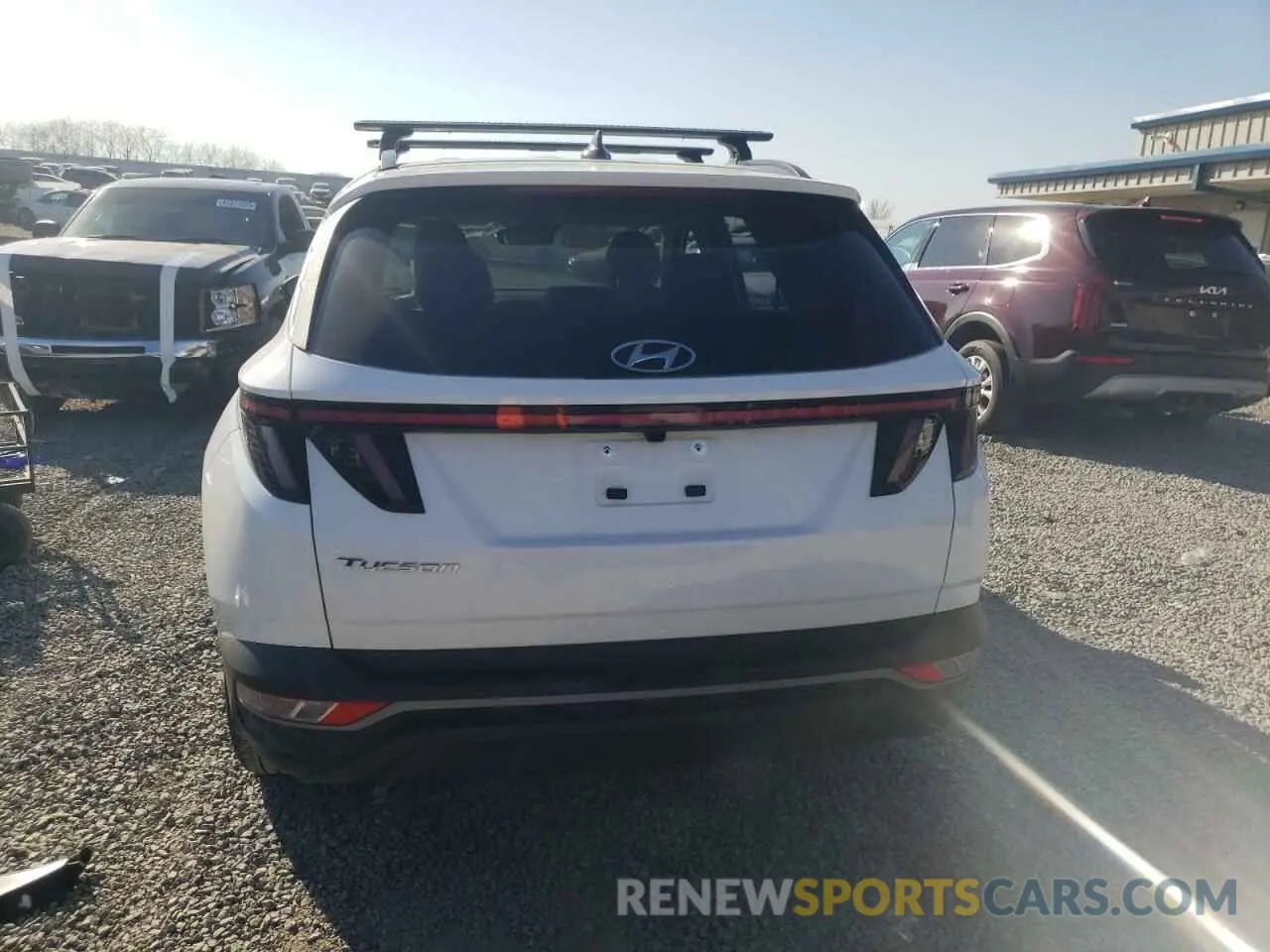 6 Photograph of a damaged car 5NMJF3DE0RH374339 HYUNDAI TUCSON 2024