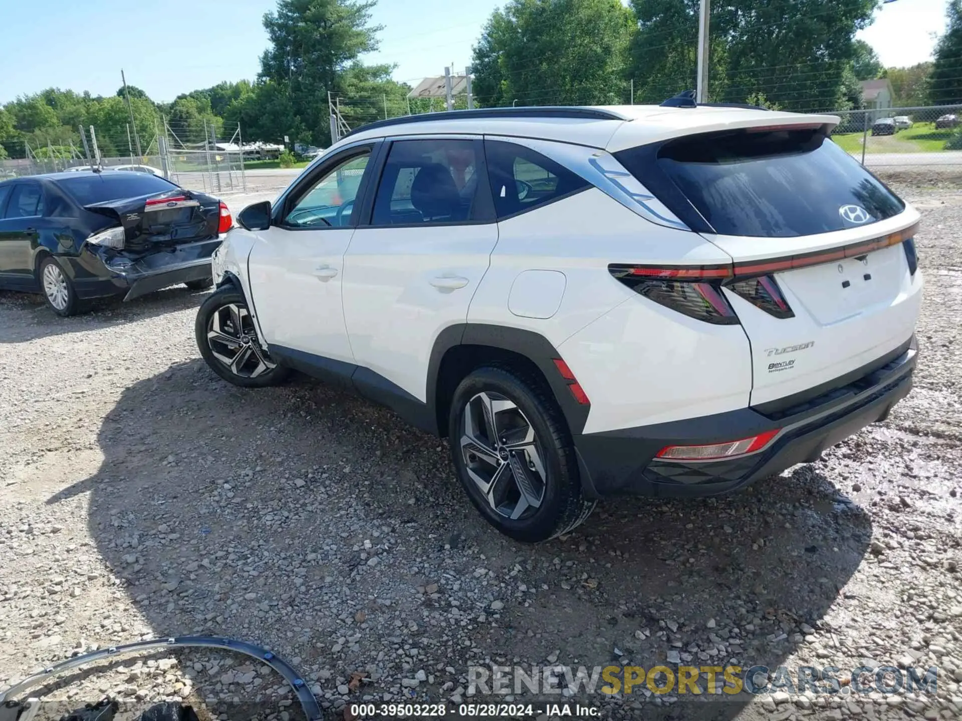 3 Photograph of a damaged car 5NMJF3DE1RH344265 HYUNDAI TUCSON 2024