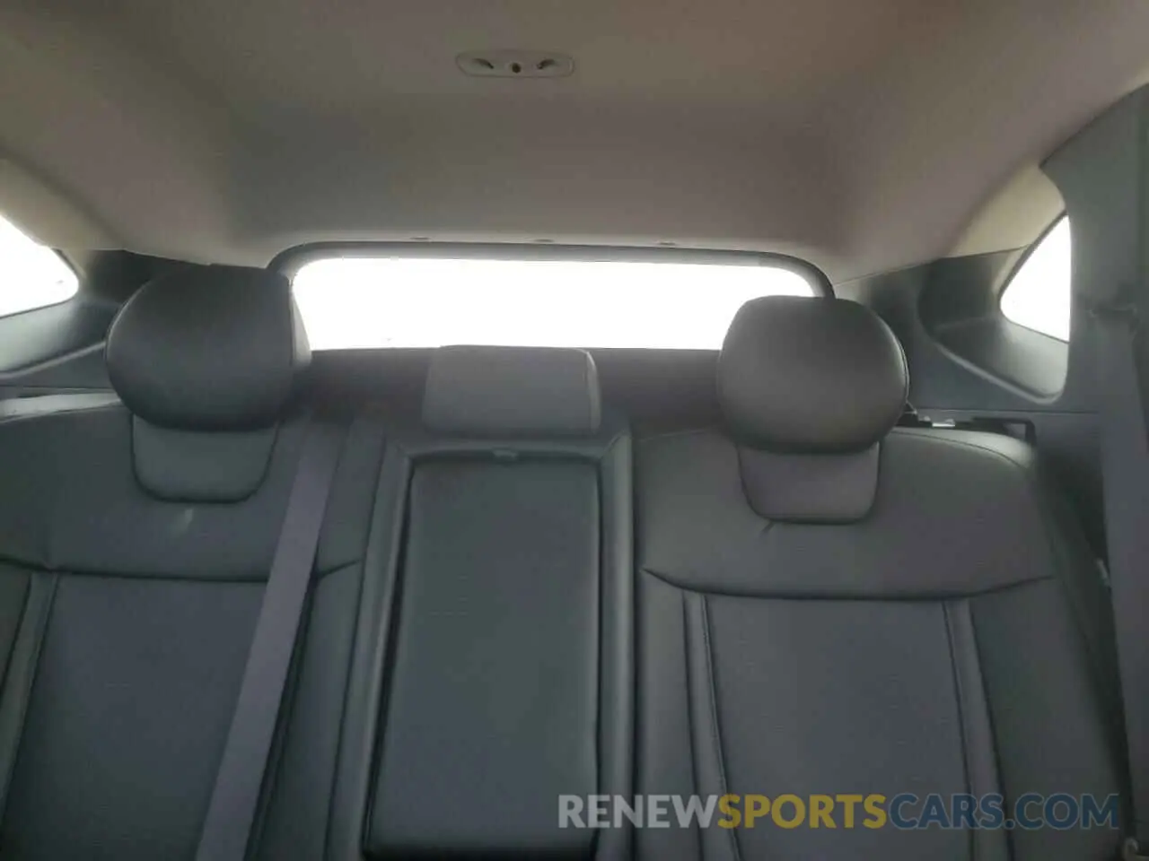 10 Photograph of a damaged car 5NMJF3DE1RH357825 HYUNDAI TUCSON 2024