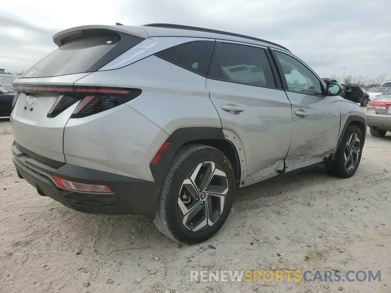 3 Photograph of a damaged car 5NMJF3DE1RH357825 HYUNDAI TUCSON 2024
