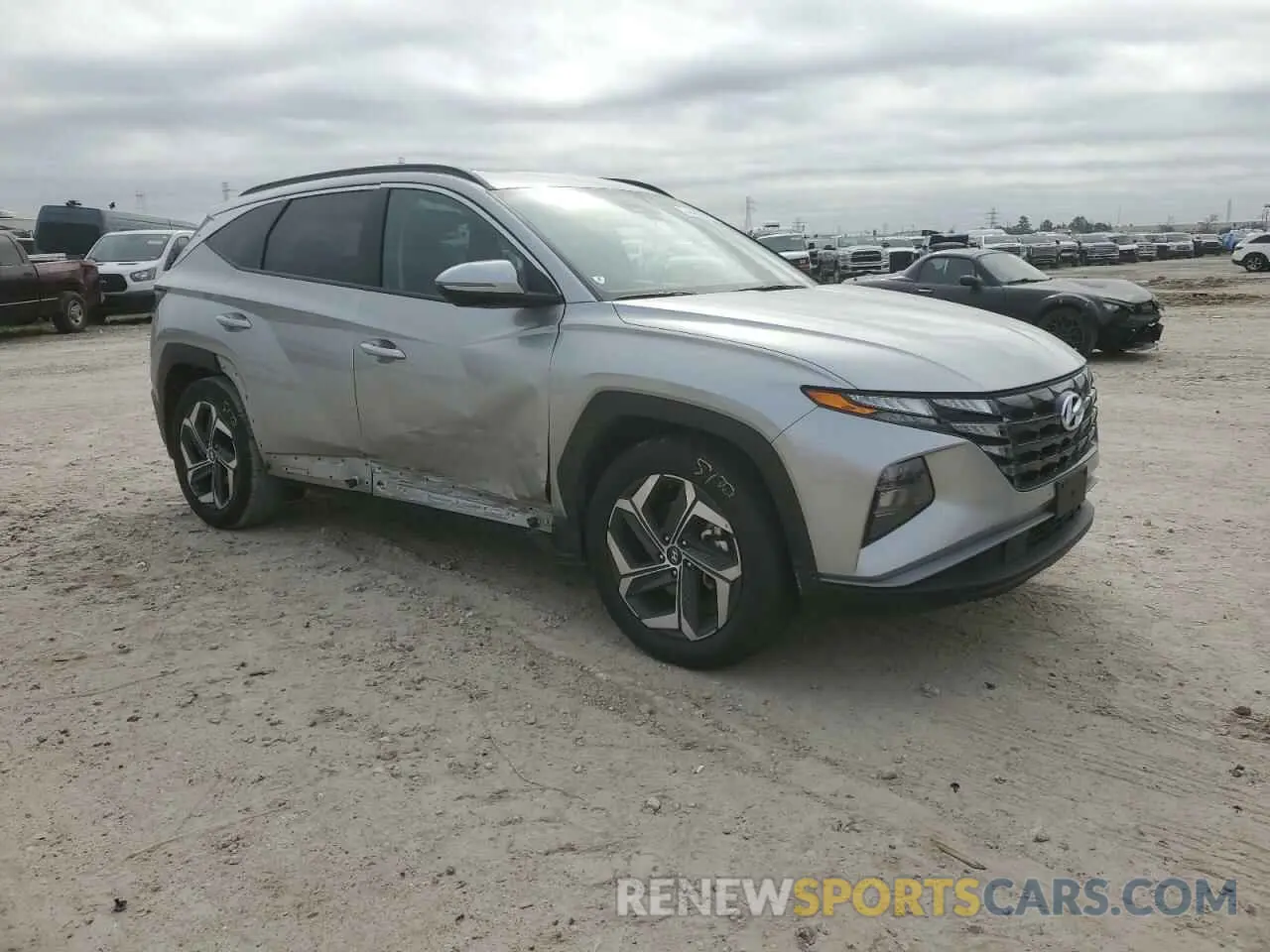 4 Photograph of a damaged car 5NMJF3DE1RH357825 HYUNDAI TUCSON 2024