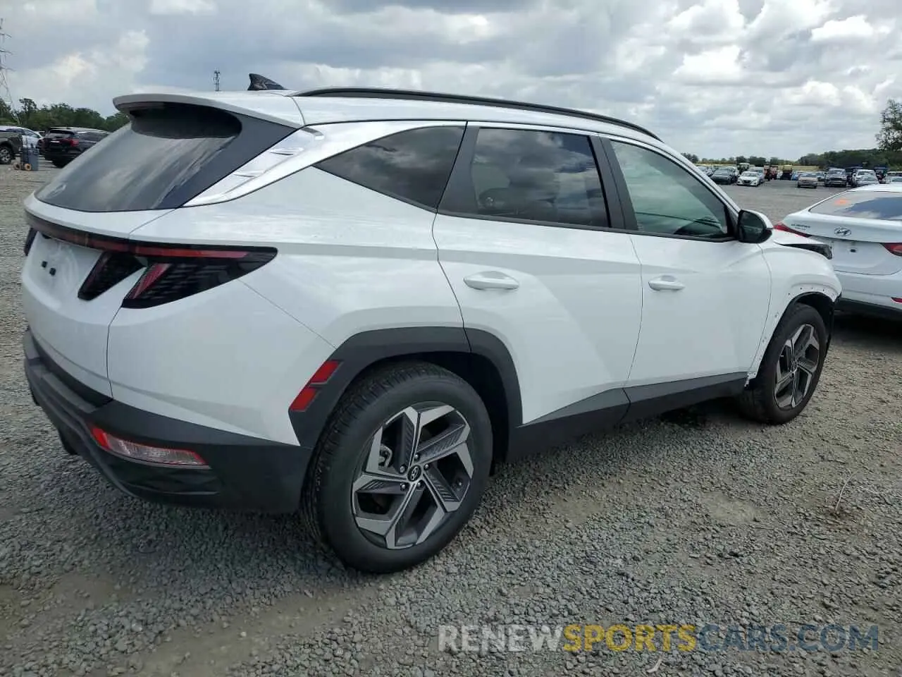 3 Photograph of a damaged car 5NMJF3DE1RH433737 HYUNDAI TUCSON 2024