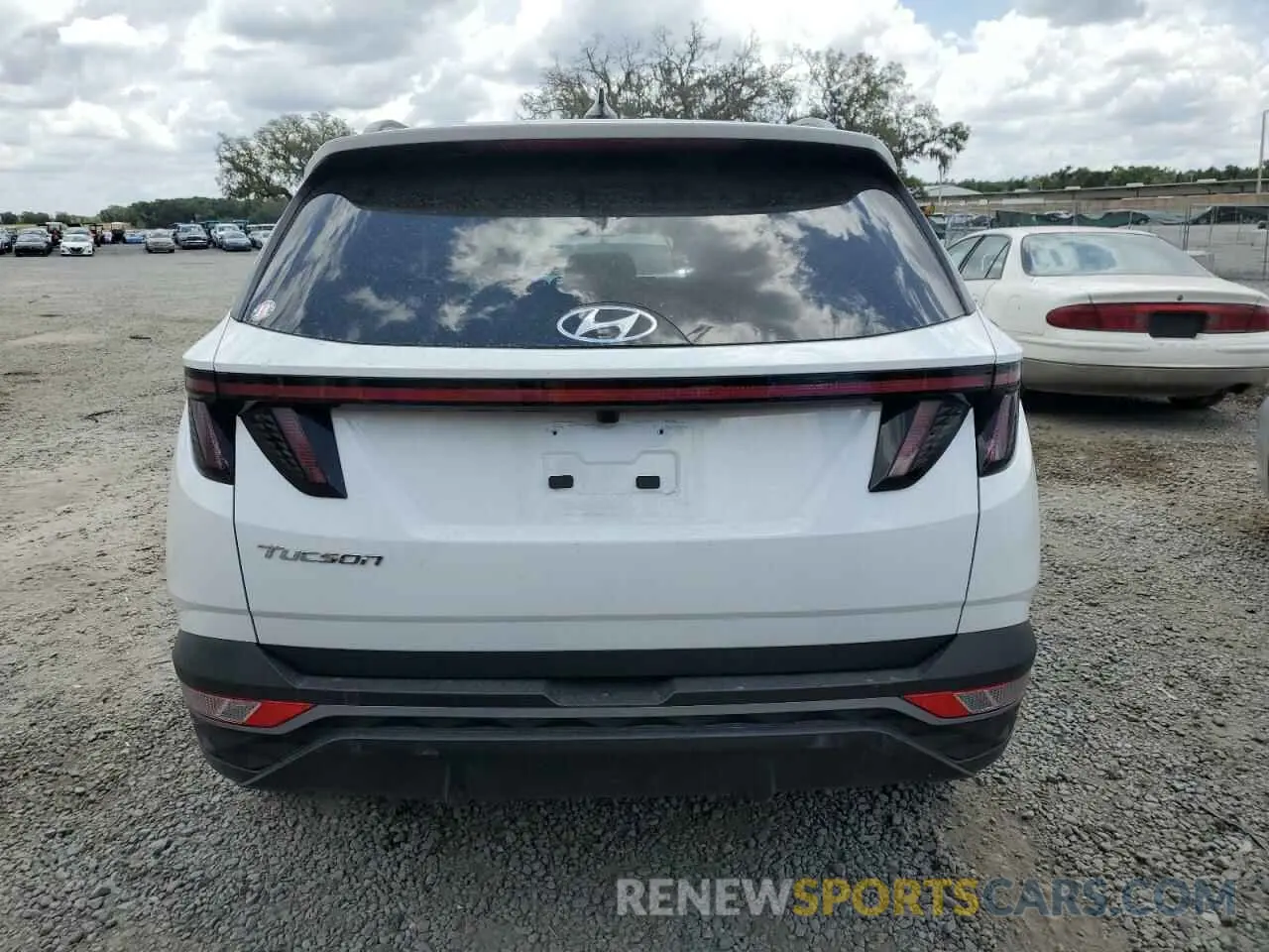 6 Photograph of a damaged car 5NMJF3DE1RH433737 HYUNDAI TUCSON 2024