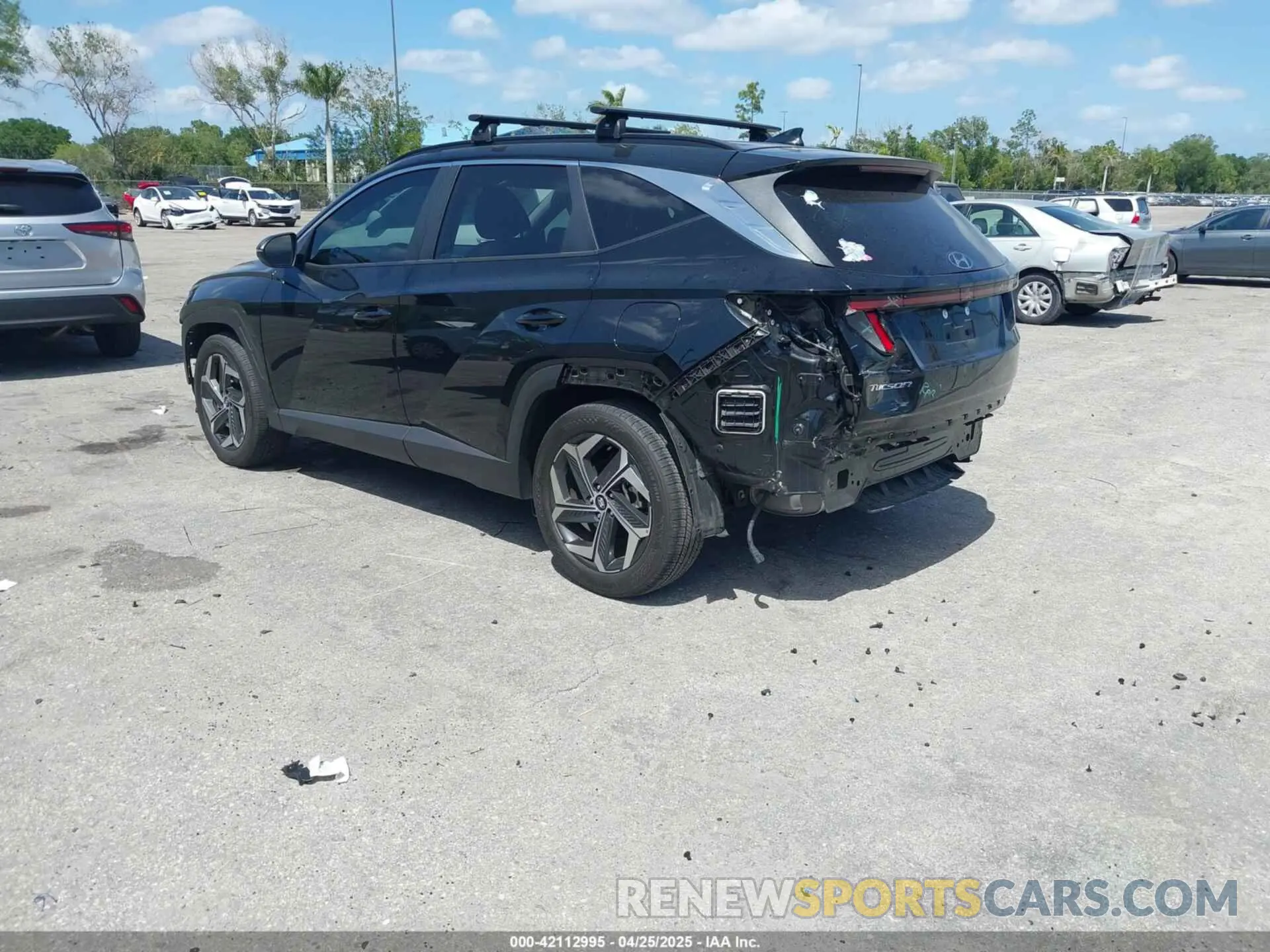 3 Photograph of a damaged car 5NMJF3DE3RH316757 HYUNDAI TUCSON 2024