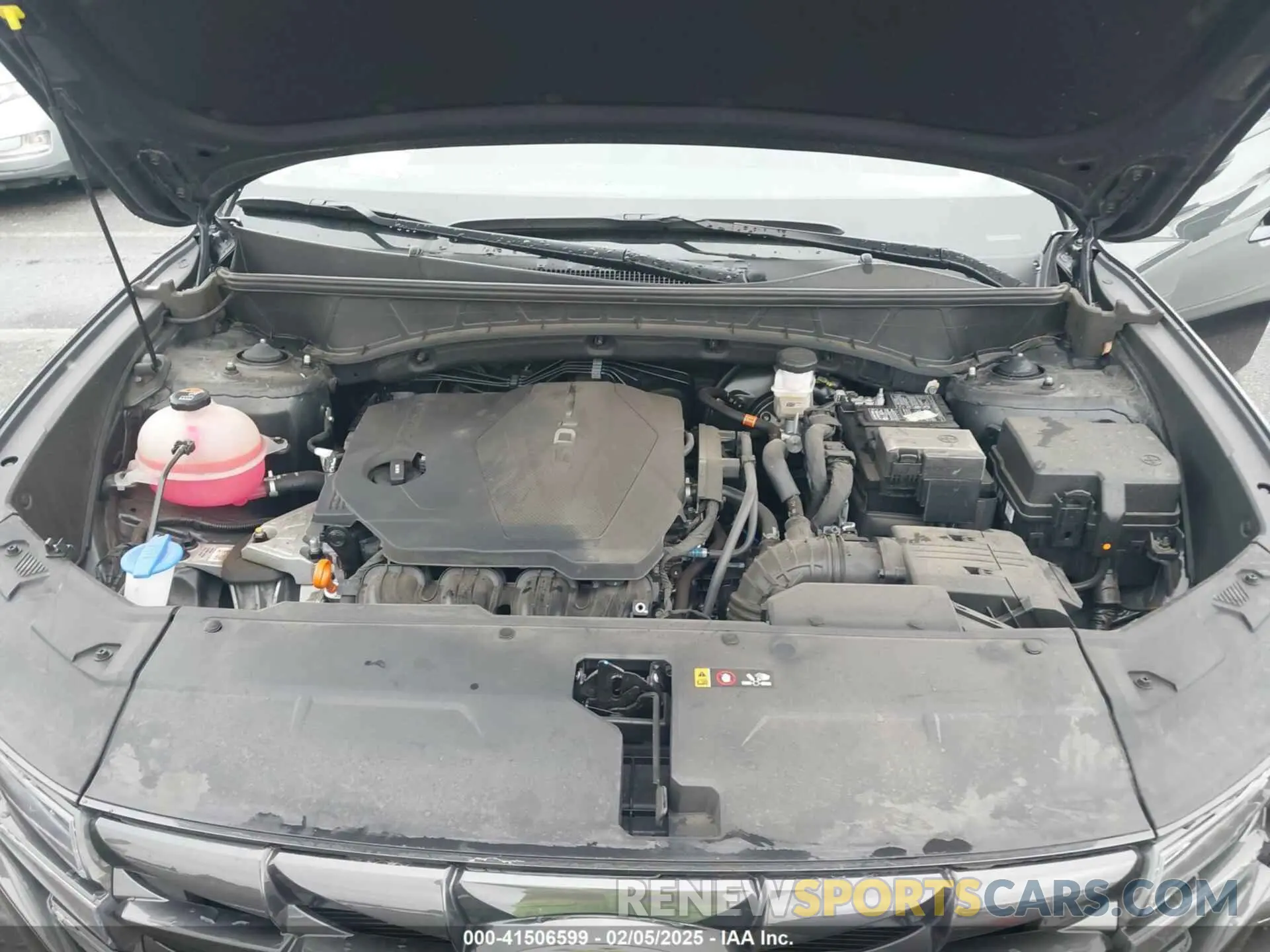 10 Photograph of a damaged car 5NMJF3DE3RH321778 HYUNDAI TUCSON 2024